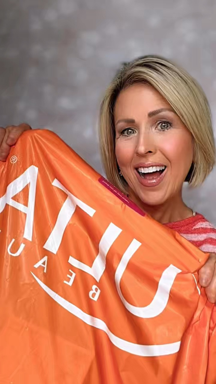Ulta Beauty’s Fall 21 Days of Beauty is here! Shop must-have Beauty Steals at 50% off with
new deals dropping throughout the event.
@ultabeauty
#ultabeauty #ulta #ad

#LTKOver40 #LTKSaleAlert #LTKBeauty