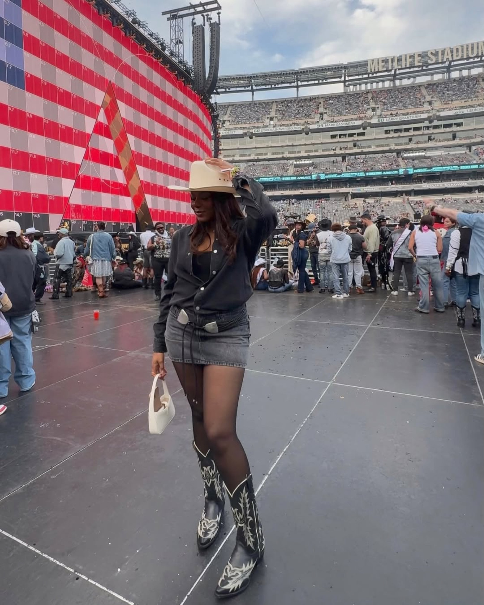 My outfit from the Beyoncé concert for the cowboy carter tour! This is the perfect outfit your next country concert outfit, music festival, and beyond! Wearing a western hat, denim shirt, denim skirt, tights, cowgirl hats, and YSL handbag! … 

For more links to mini bags, wedding guest dress, melissa murrell, sisterstudio, american flag sweater, bermuda shorts, adidas.com, georgia louise1, fathers day, summer outfits, follow me on LTK! ✨

#LTKParties #LTKSummerEdit #LTKSeasonal