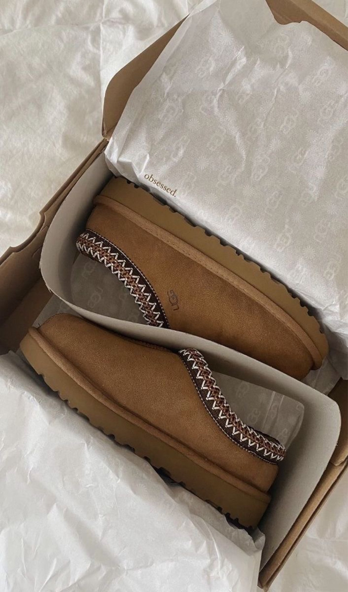 Ugg 

#LTKGiftGuide #LTKsalealert #LTKSeasonal