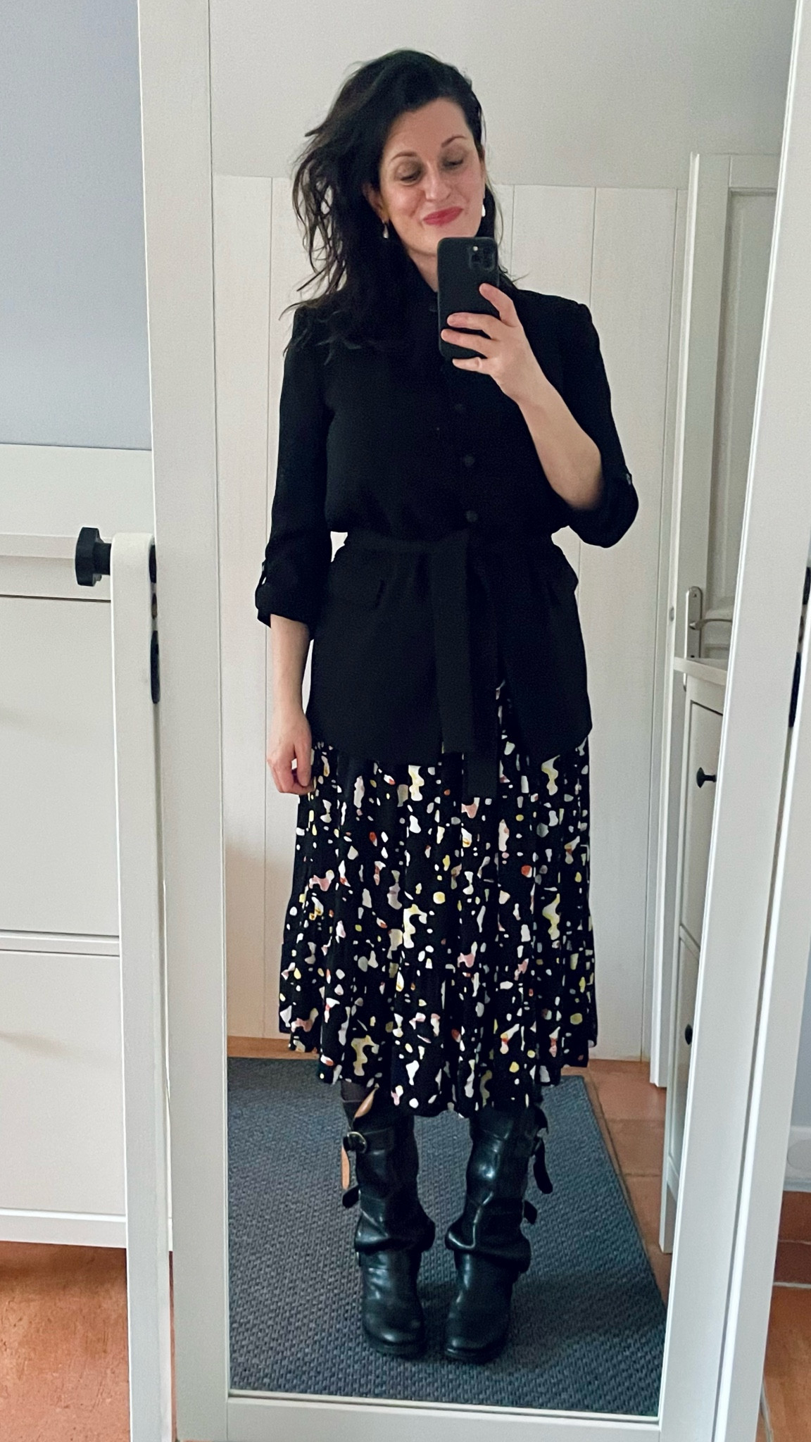 Silver drop earrings #vivani
Customized black blazer #zara
Drop print silk midi dress #bashparis
Buckled high boots #fiorentinibaker 
Bisou Balm « Bêtise » lipstick #violette_FR

#LTKbeauty #LTKmidsize #LTKover40