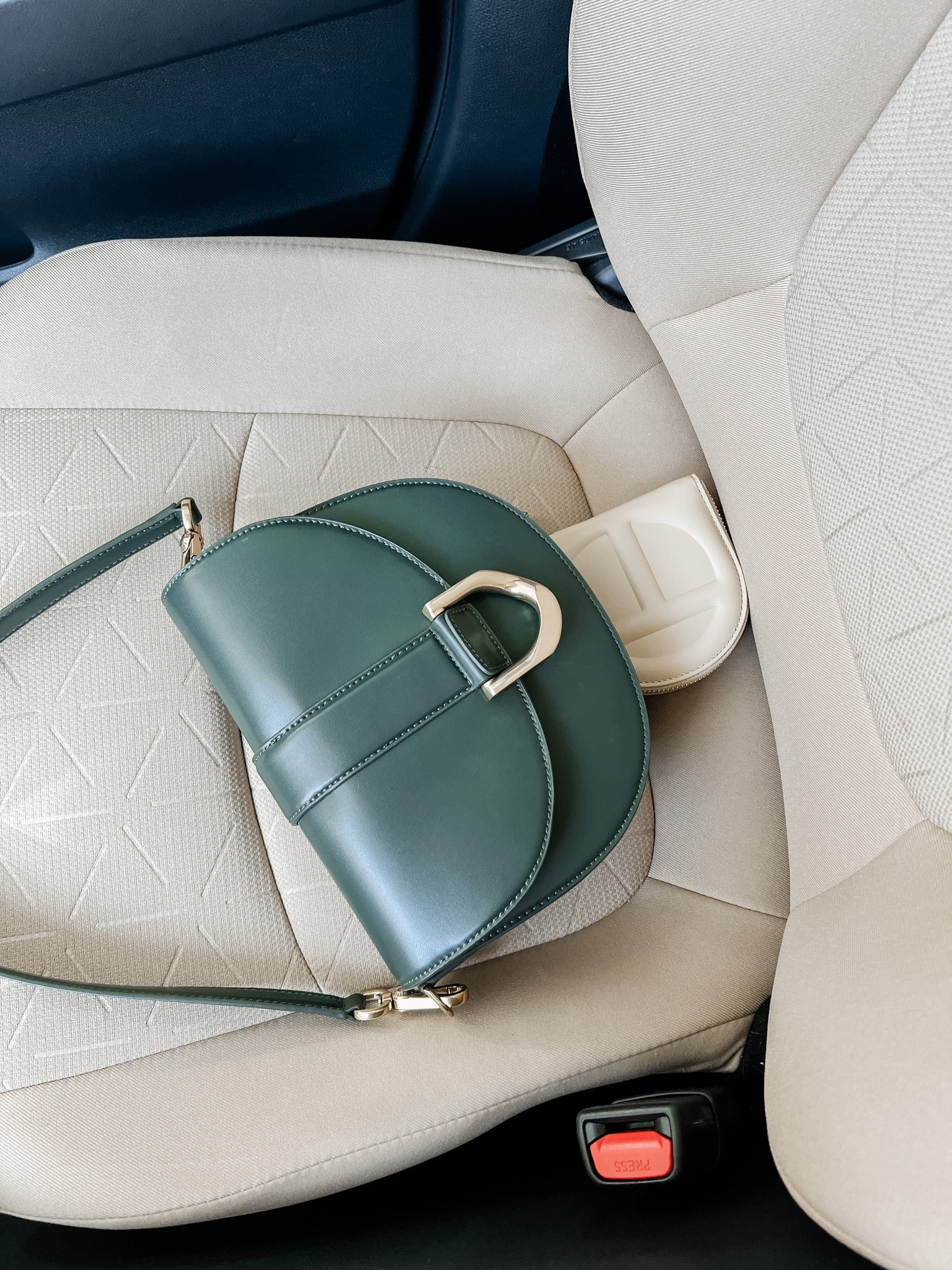 #PurseOnFleek
#GreenWithEnvy
#CharlesKeithLove
#TelfarTan
#PassengerSeatPerfection
#WalletGoals
#BagLover
#FashionStatement
#ColorPop
#Accessorize
#StyleInspiration
#TravelCompanion
#ChicAndGreen
#TanAndGreen
#OutfitOfTheDay
#telfar 

#LTKitbag #LTKstyletip #LTKGiftGuide