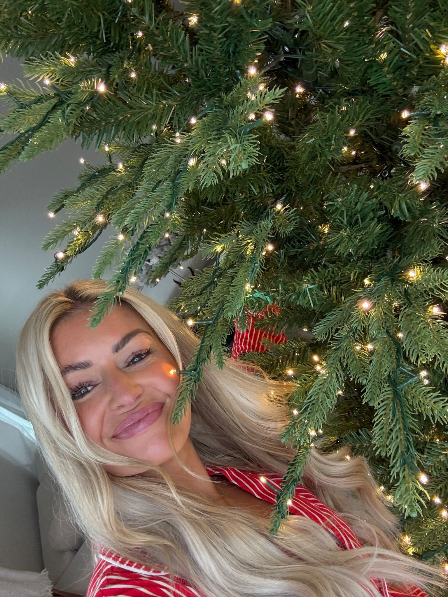 Bought the viral Christmas tree 🌲! It sold out last year mid October 😮‍💨 

#LTKU #LTKHome #LTKSeasonal