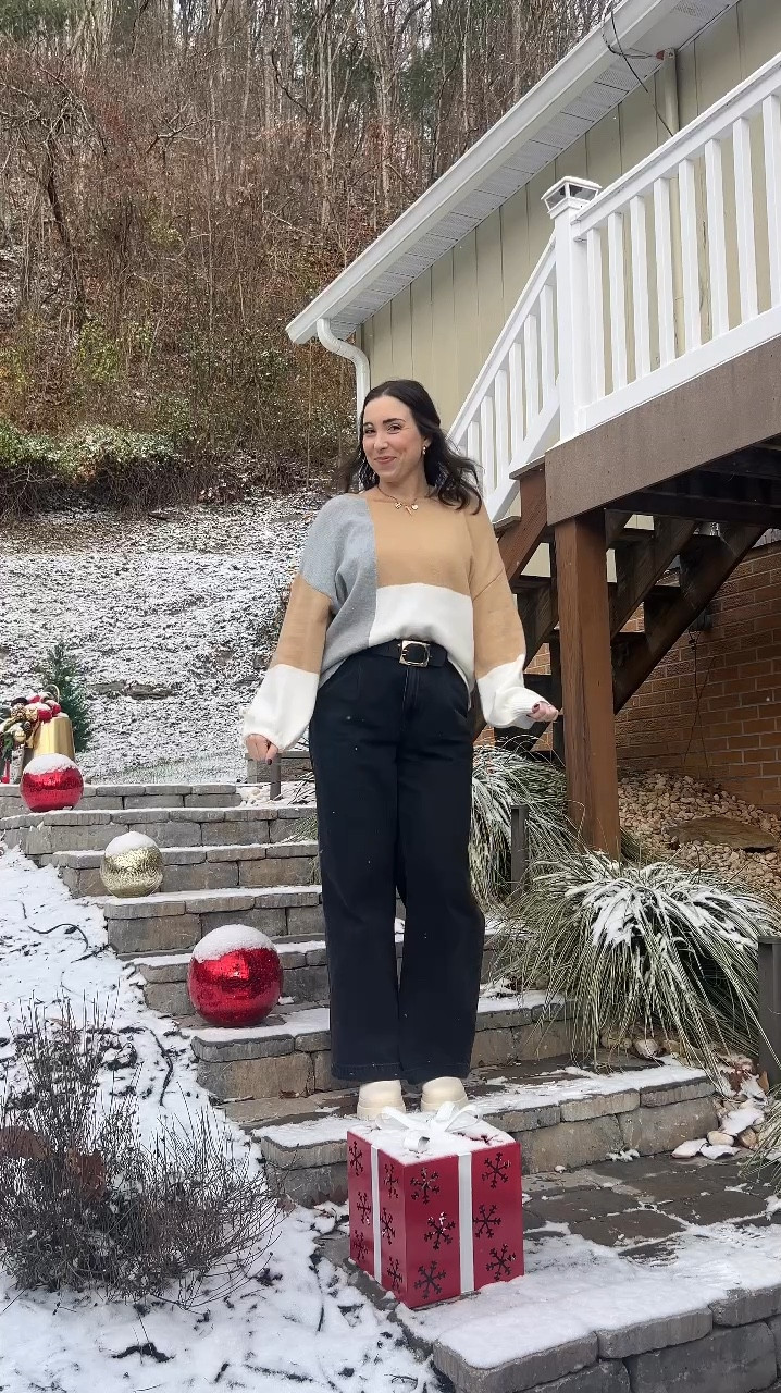 Color block sweater with bow 🤩🎀

#LTKFindsUnder50 #LTKSeasonal #LTKFamily