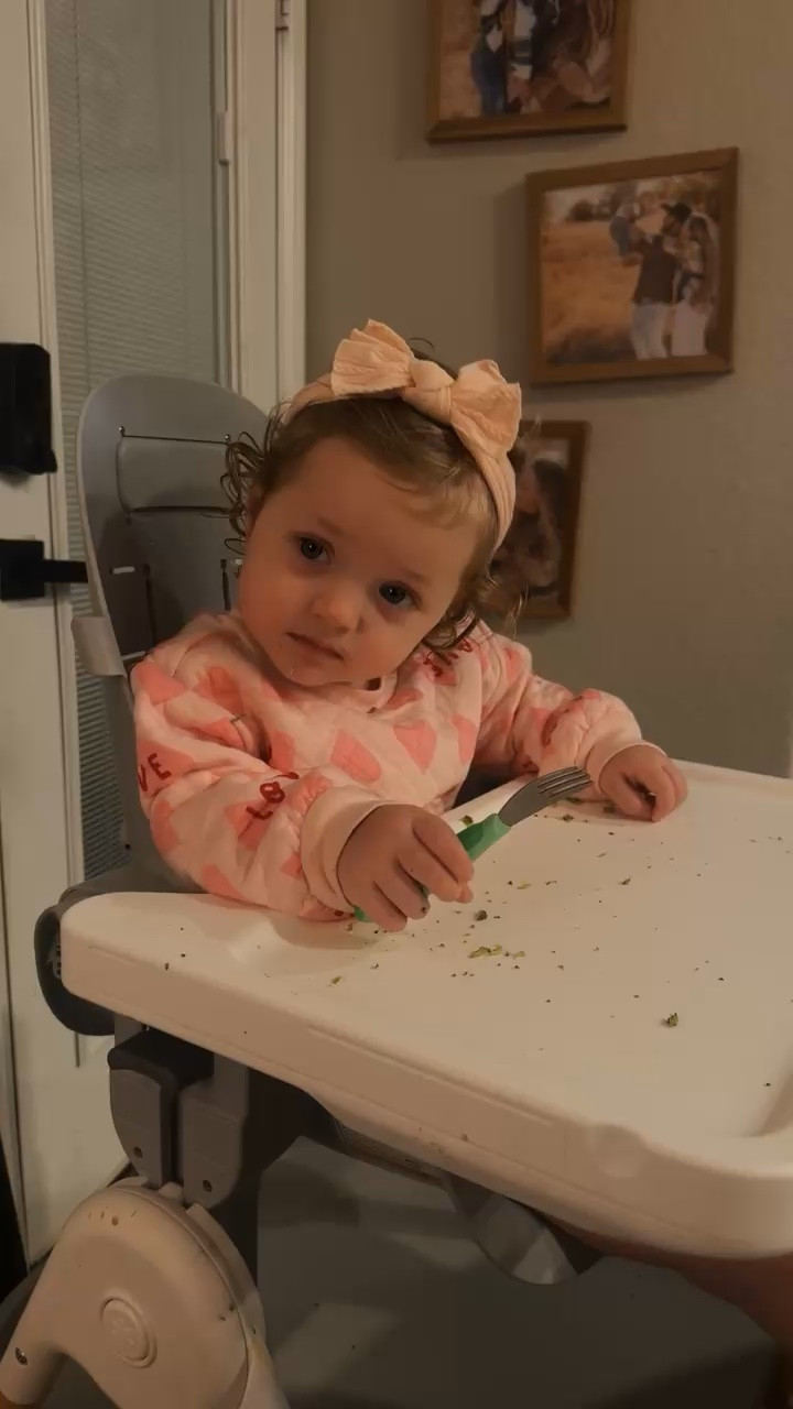 Little girls Valentine’s set 💘 We’re starting a little early in the Wismer house with our Vday clothes 🤪

Also linked some other outfits we’ve snagged as well!! 

#LTKFamily #LTKKids #LTKBaby