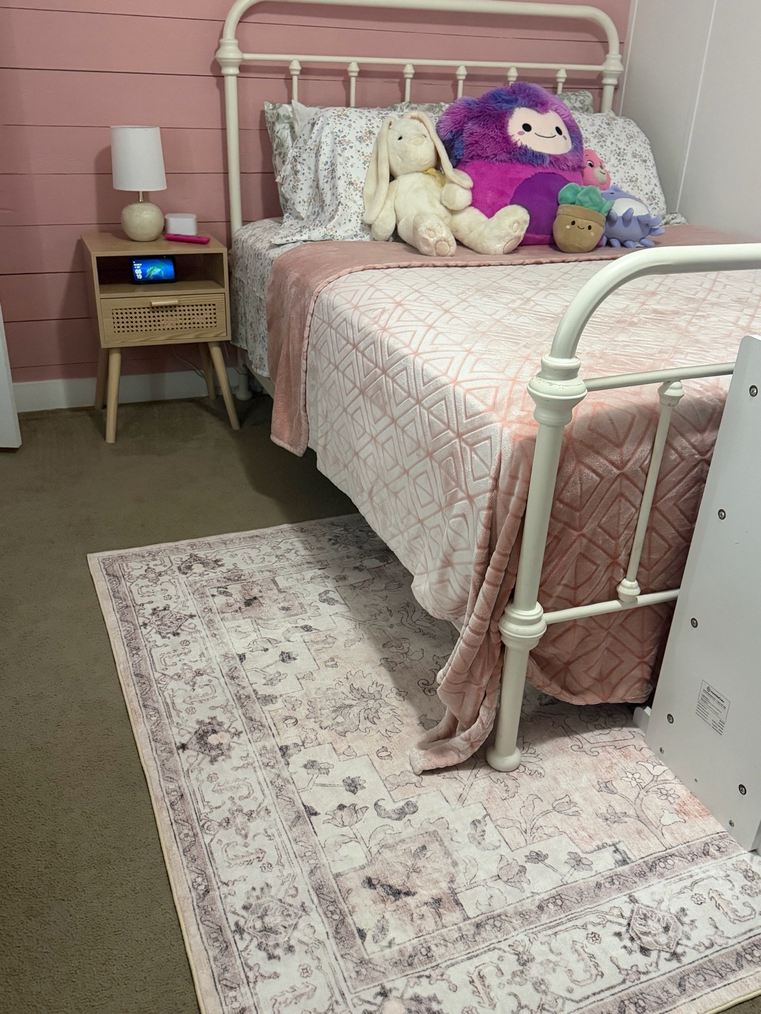 Finally got Averie’s rug down! Just waiting on her new bed and bedding. I Can’t wait to see it all come together so we can decorate 💕