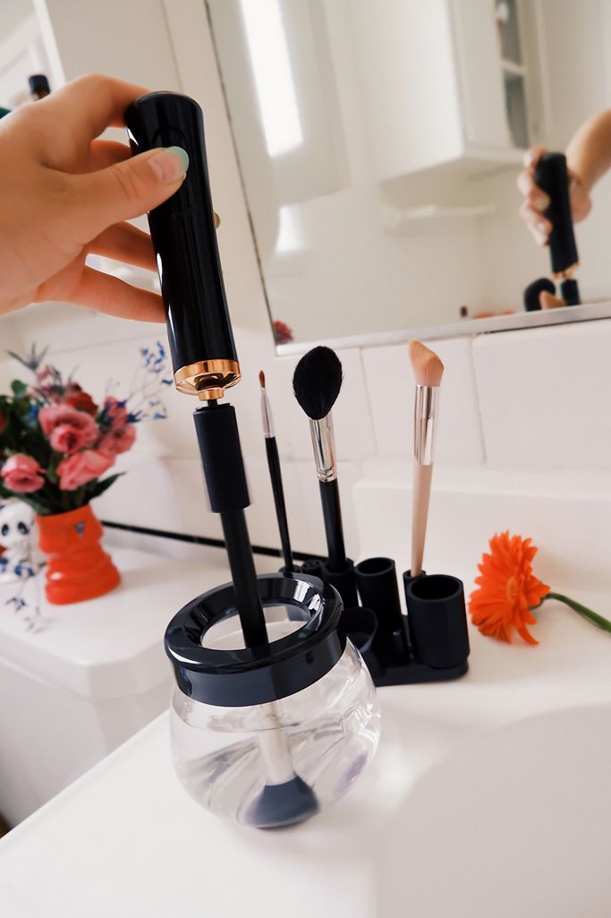Mahli Makeup Brush Cleaner | Urban Outfitters (US and RoW)