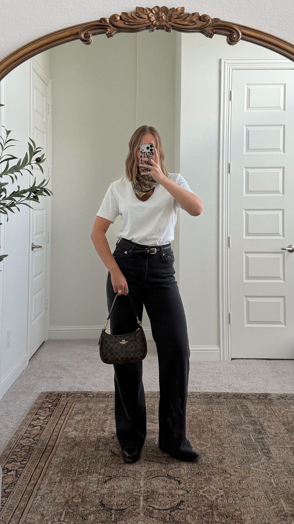 if you need me I’ll be living in my gap jeans all fall 🍂✨ #Gap #fallfashion #outfitideas #falloutfits #size6outfits  

Jeans size 29 in curvy they are long I am 5’7” wearing boots!

#LTKootd #LTKmomlife #LTKSeasonal