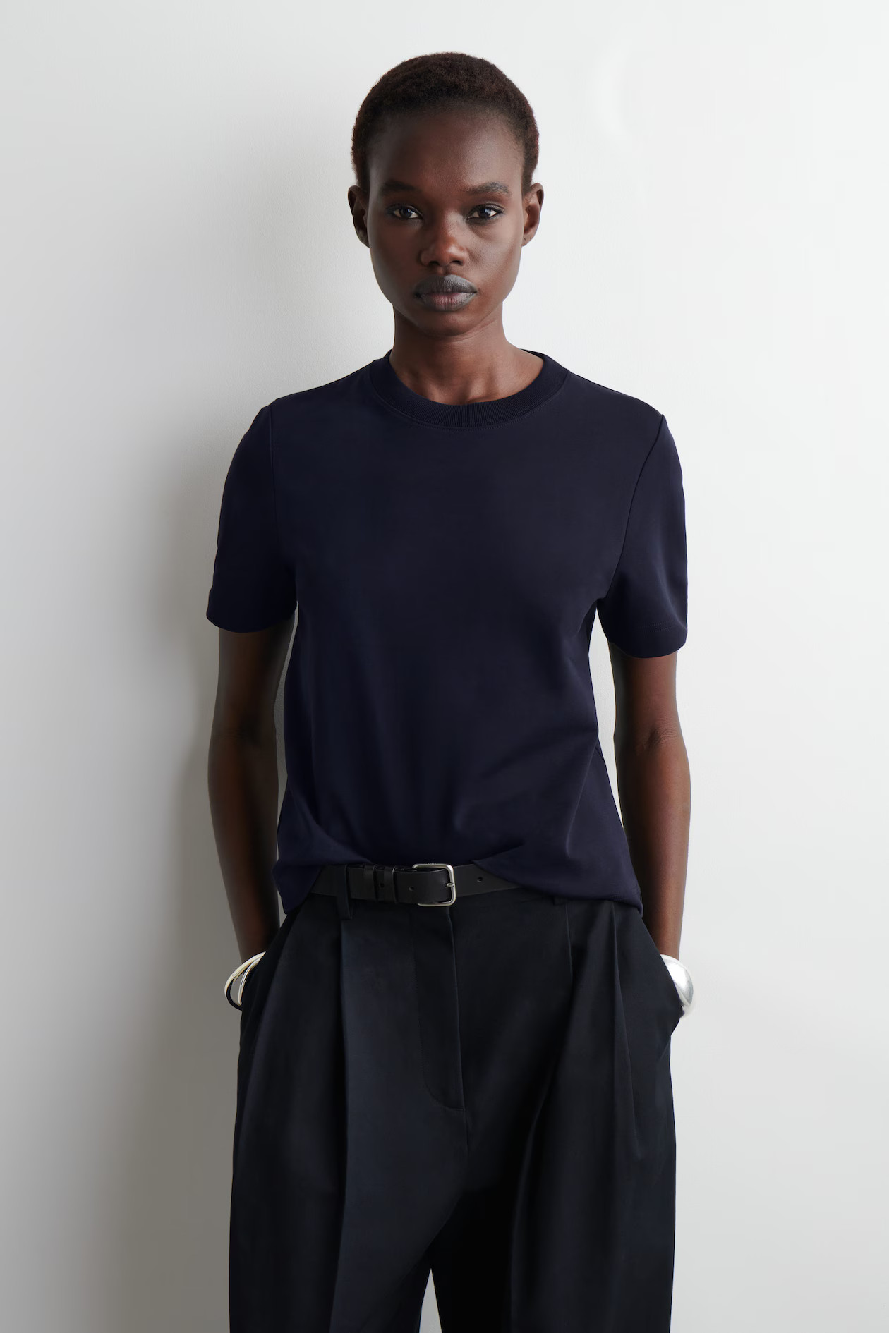 CLEAN CUT REGULAR T-SHIRT - NAVY | COS US | COS (US)