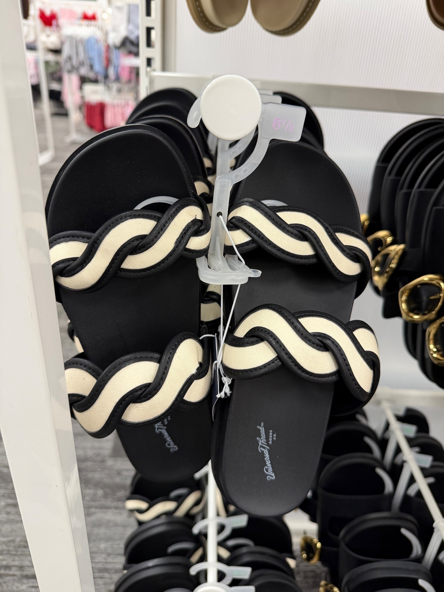 The perfect footbed sandal for spring & summer! 

#LTKSpringSale #LTKSwim #LTKSeasonal