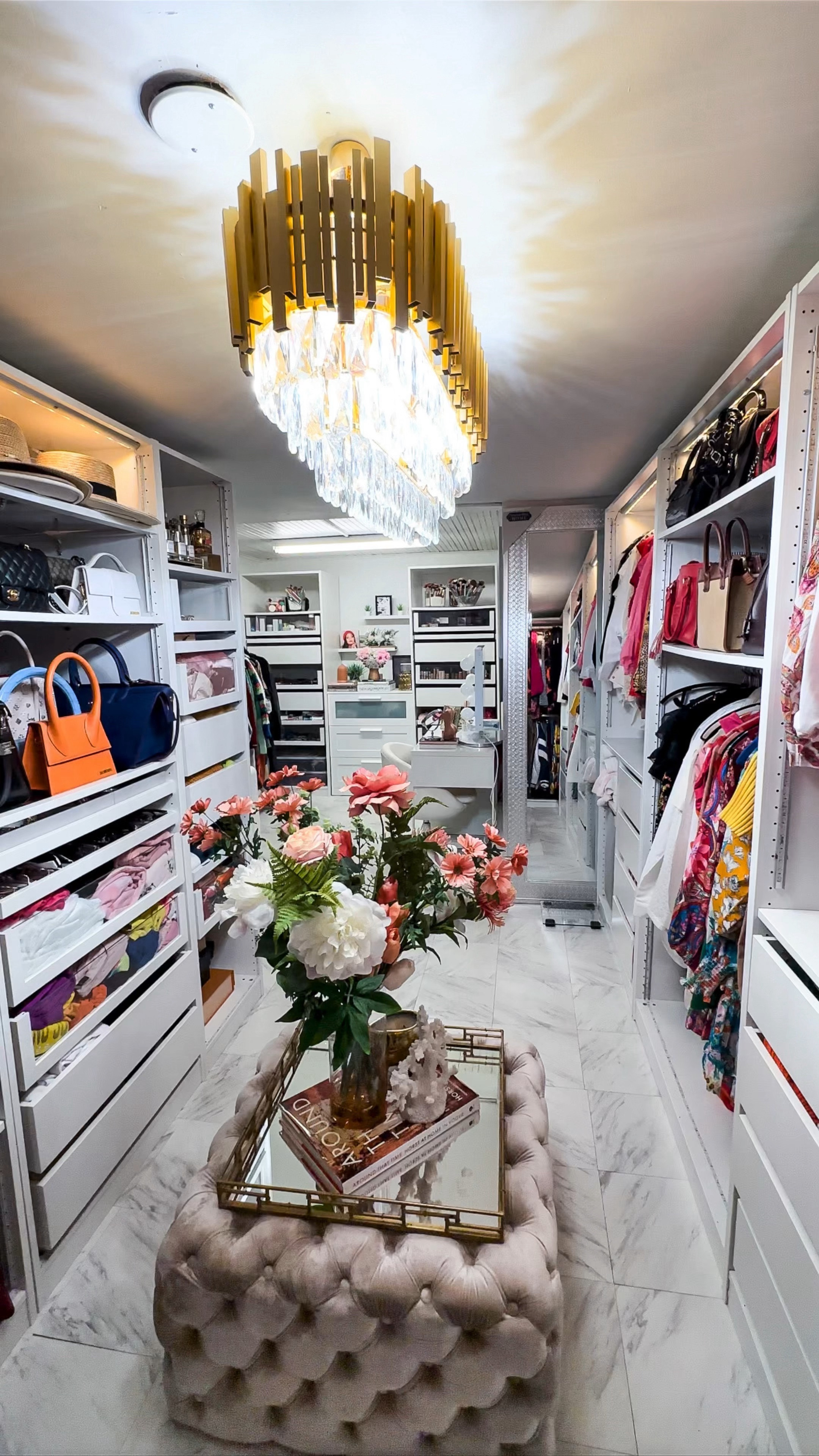 Closet cleaning and organizing 💕

#LTKstyletip #LTKitbag #LTKVideo