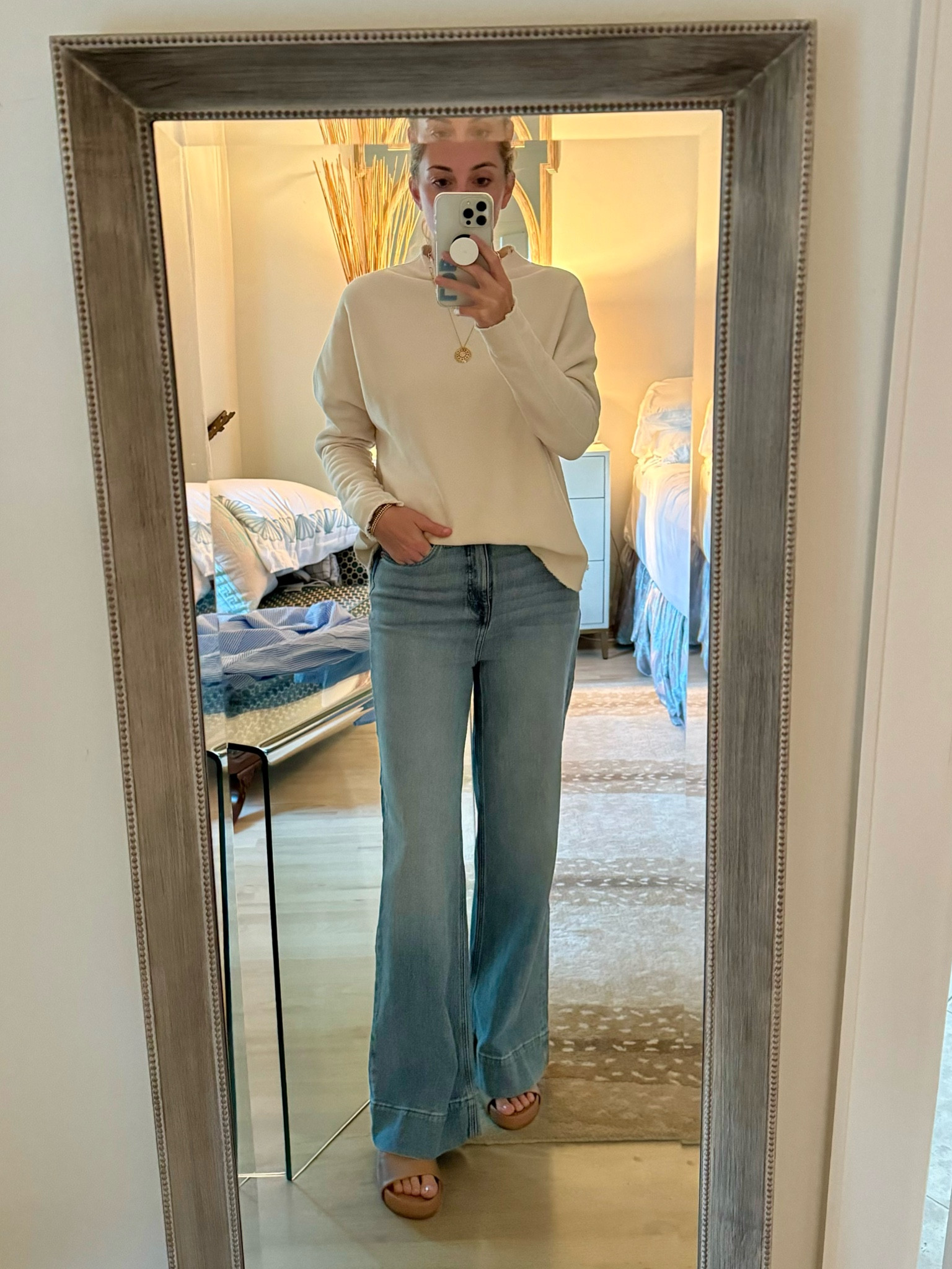 Perfect everyday outfit for carpool and errands 