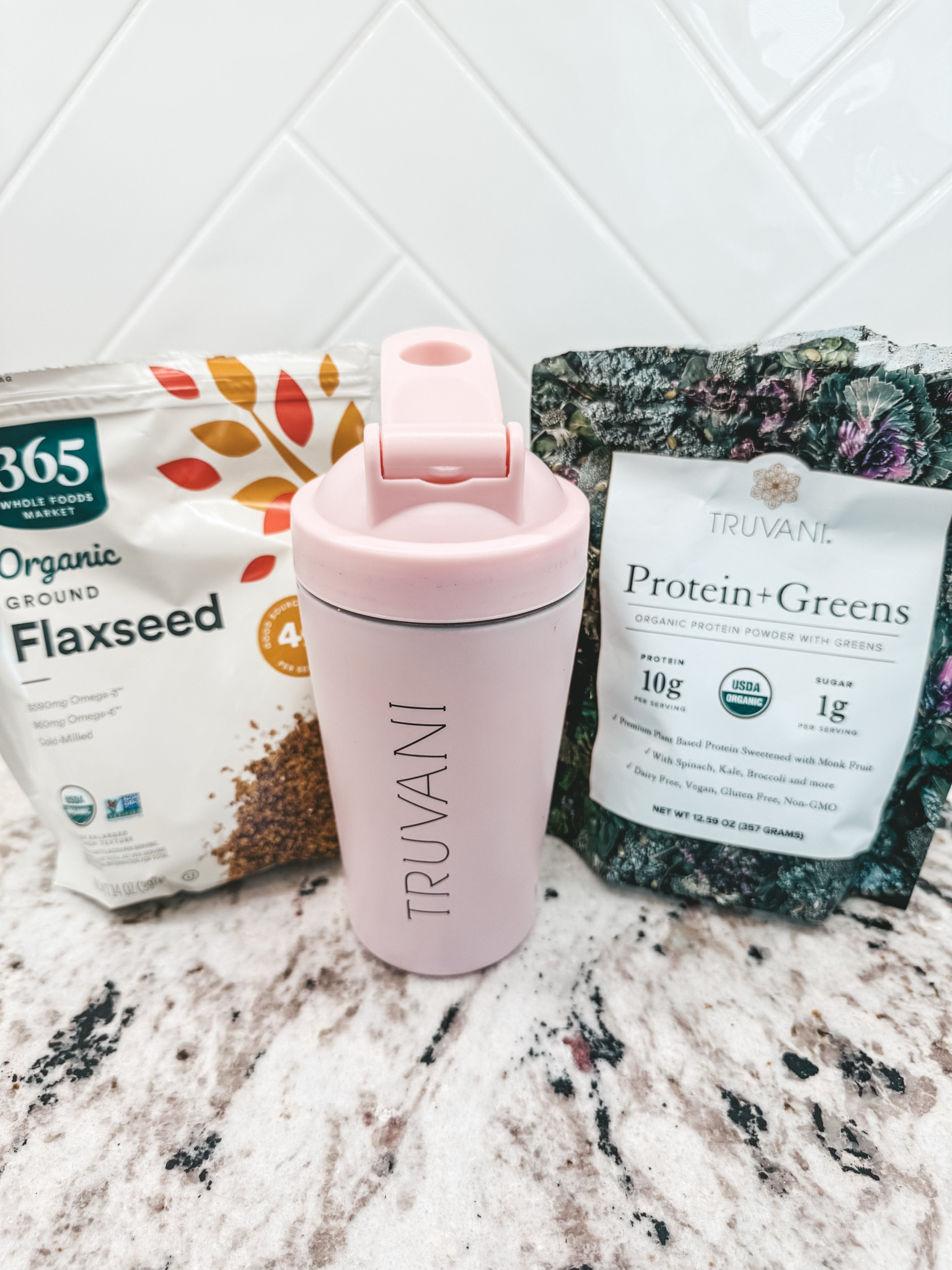 🥗 For the days when my meals are protein heavy and light on the veg I do a scoop of Truvani’s Protein+Greens and 2 scoops of ground flax seed to help me reach my macro goals.

#LTKOver40 #LTKActive #LTKFitness