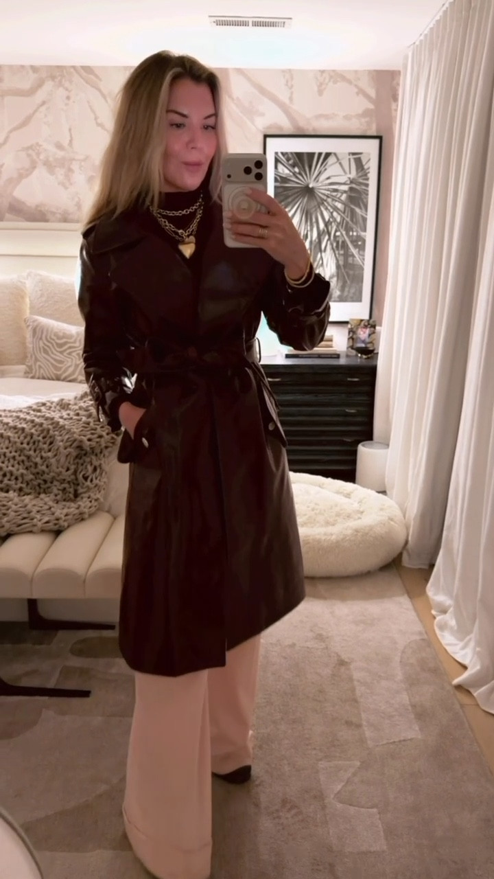 The most perfect trench coat, bonus points for the fact that it is waterproof! 

#LTKootd #LTKSeasonal #LTKStyleTip