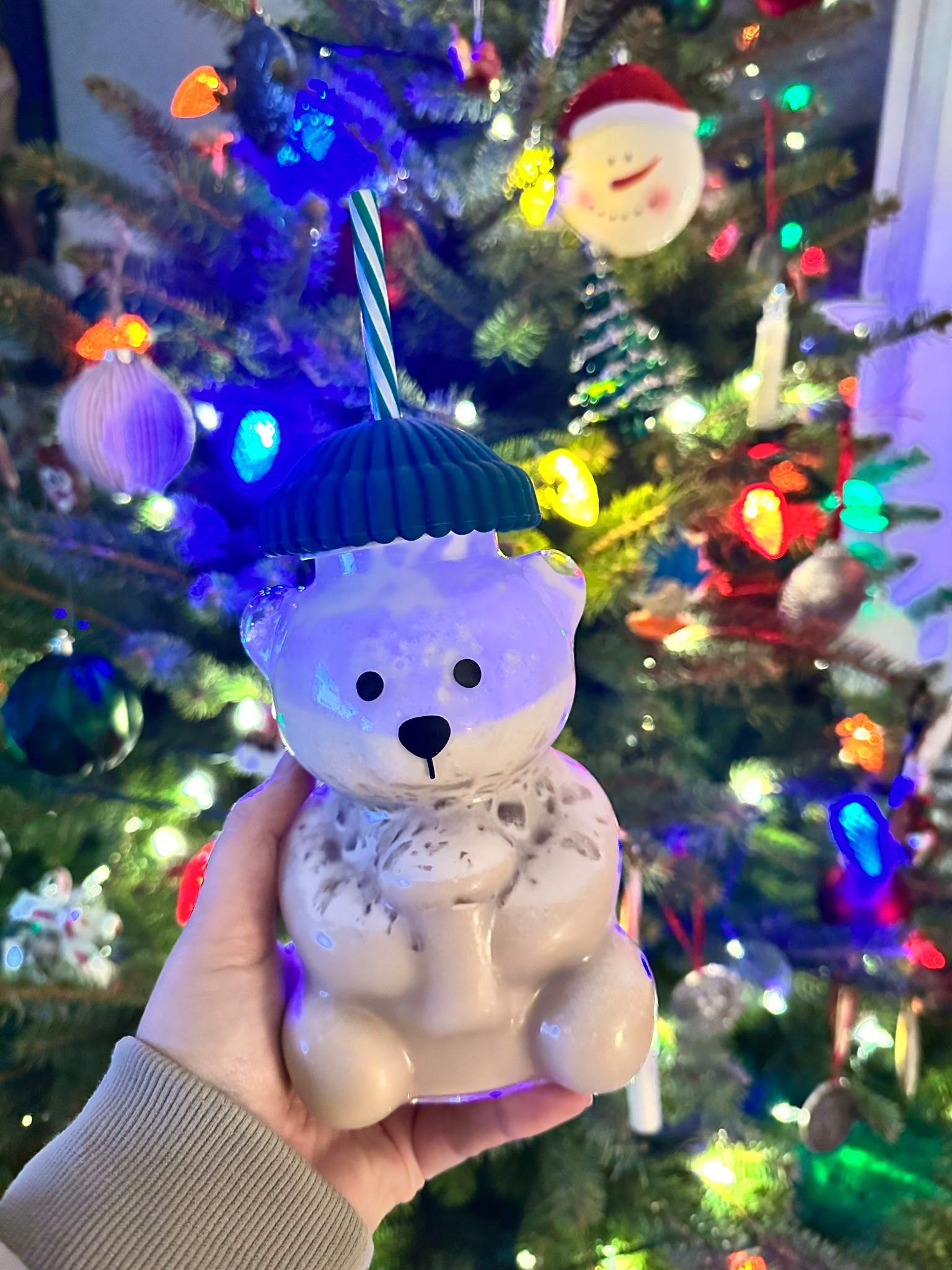 Dirty soda in the most adorable glass!!!

Amazon link in the comments!

#LTKHoliday #LTKSeasonal #LTKFindsUnder50