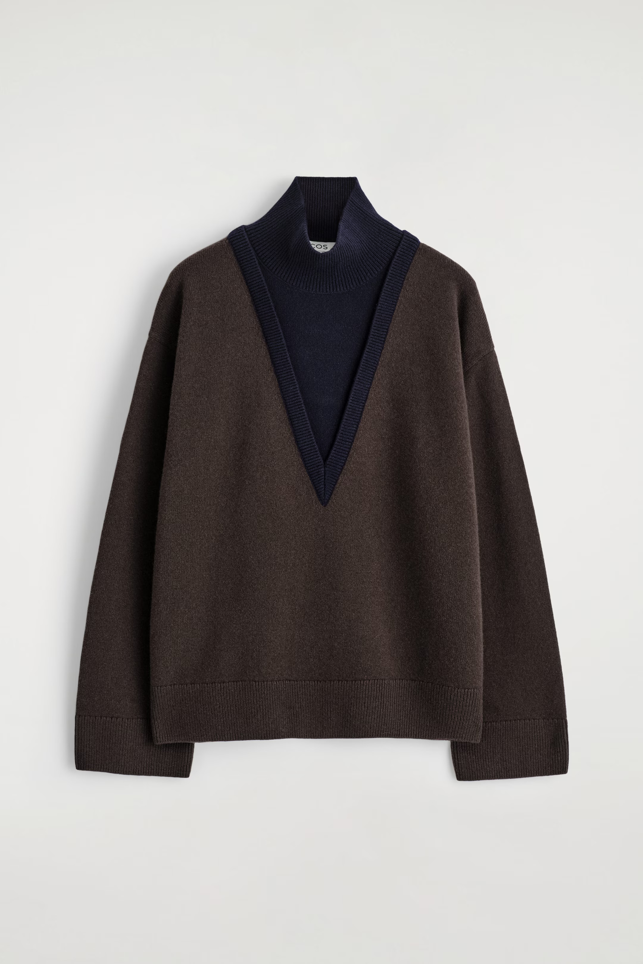 LAYERED MERINO WOOL HIGH-NECK JUMPER - BROWN / NAVY | COS GB | COS UK