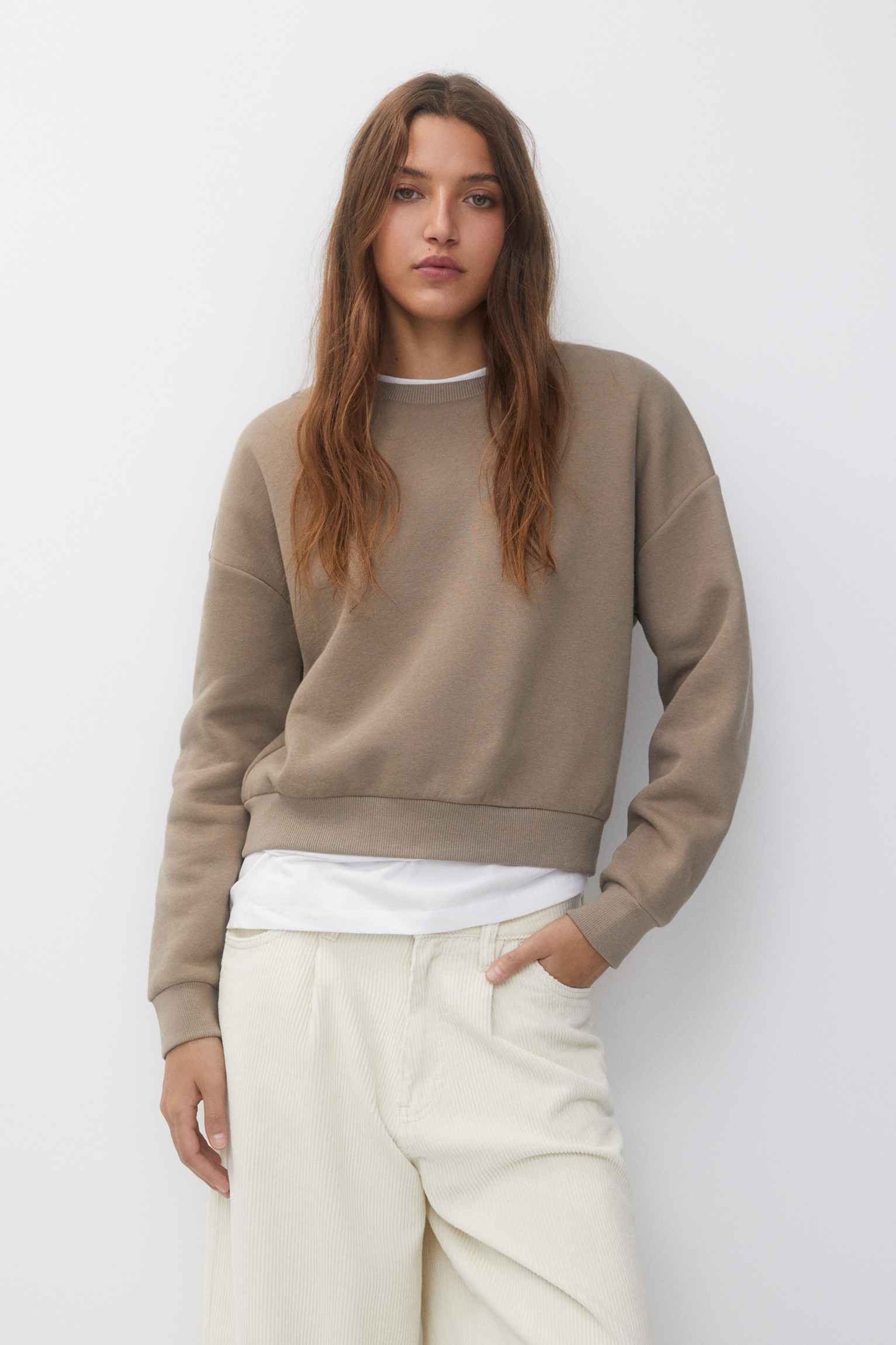 Basic round neck sweatshirt | PULL and BEAR UK