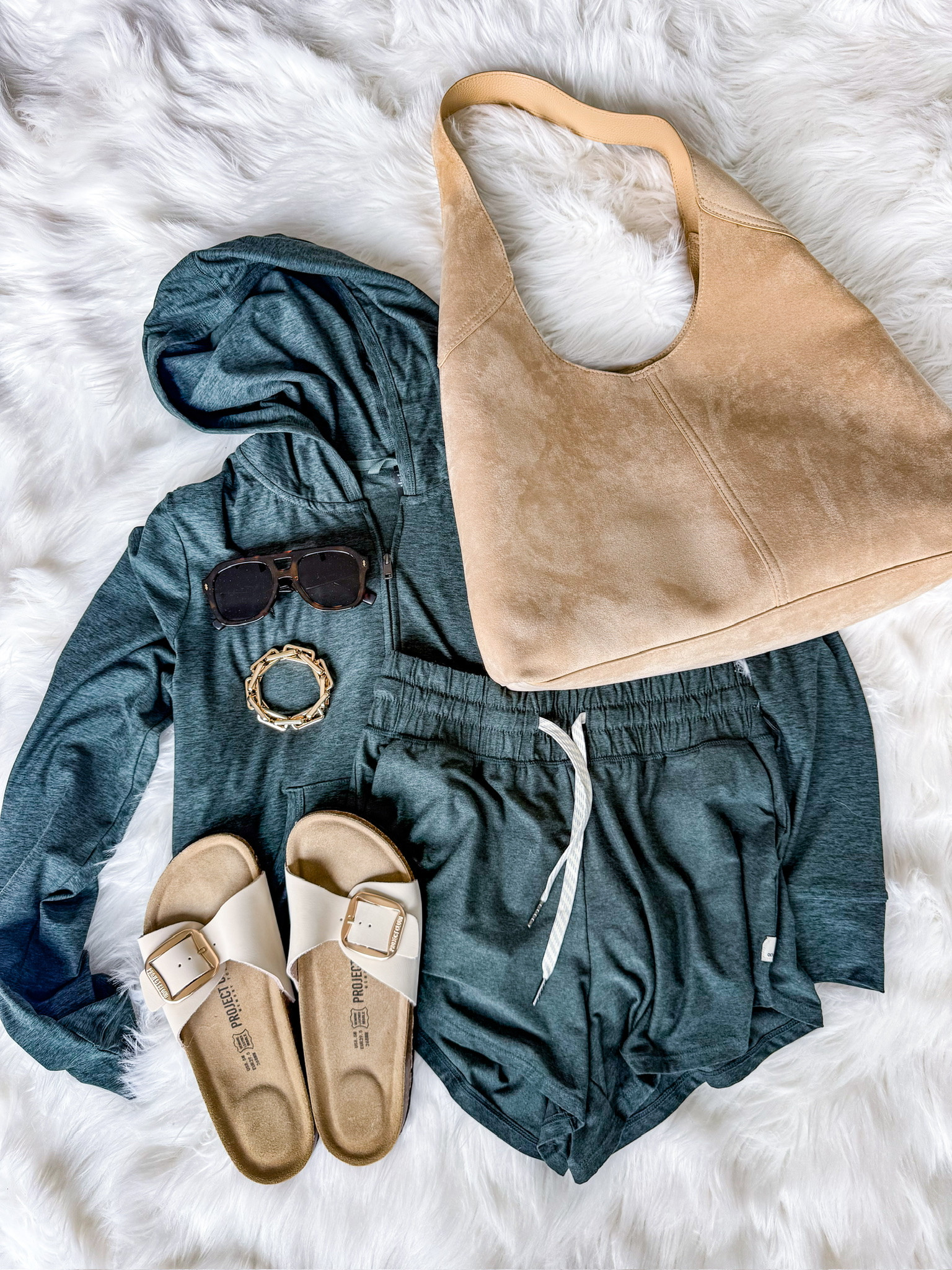 Easy on the go outfit- my favorite brand for activewear on Amazon! 

#LTKActive #LTKfitnessgoals #LTKootd
