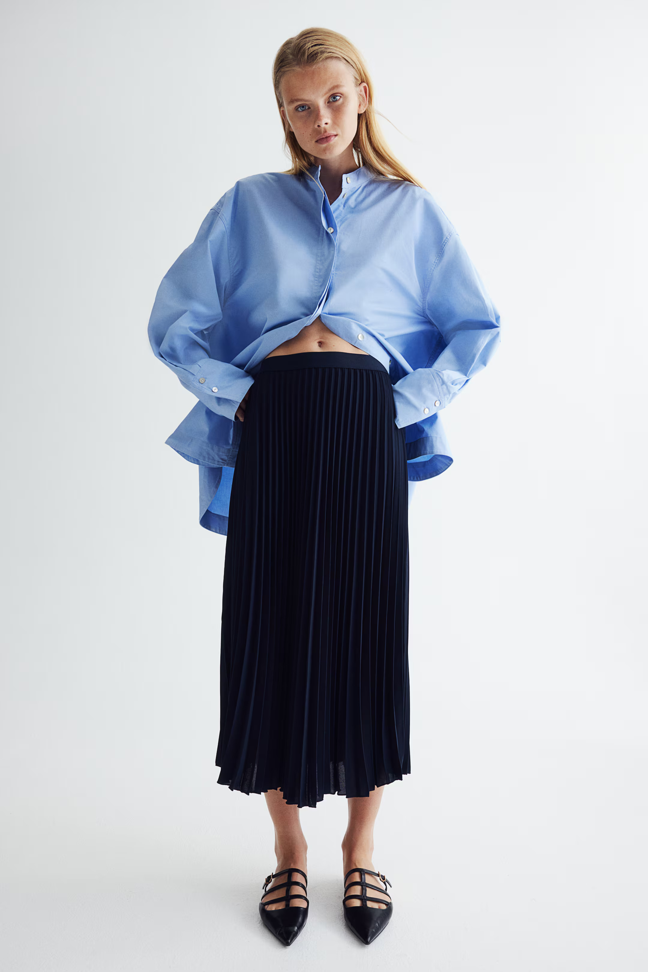 Pleated skirt - Navy blue - Ladies | H&M GB | H&M (UK, MY, IN, SG, PH, TW, HK)