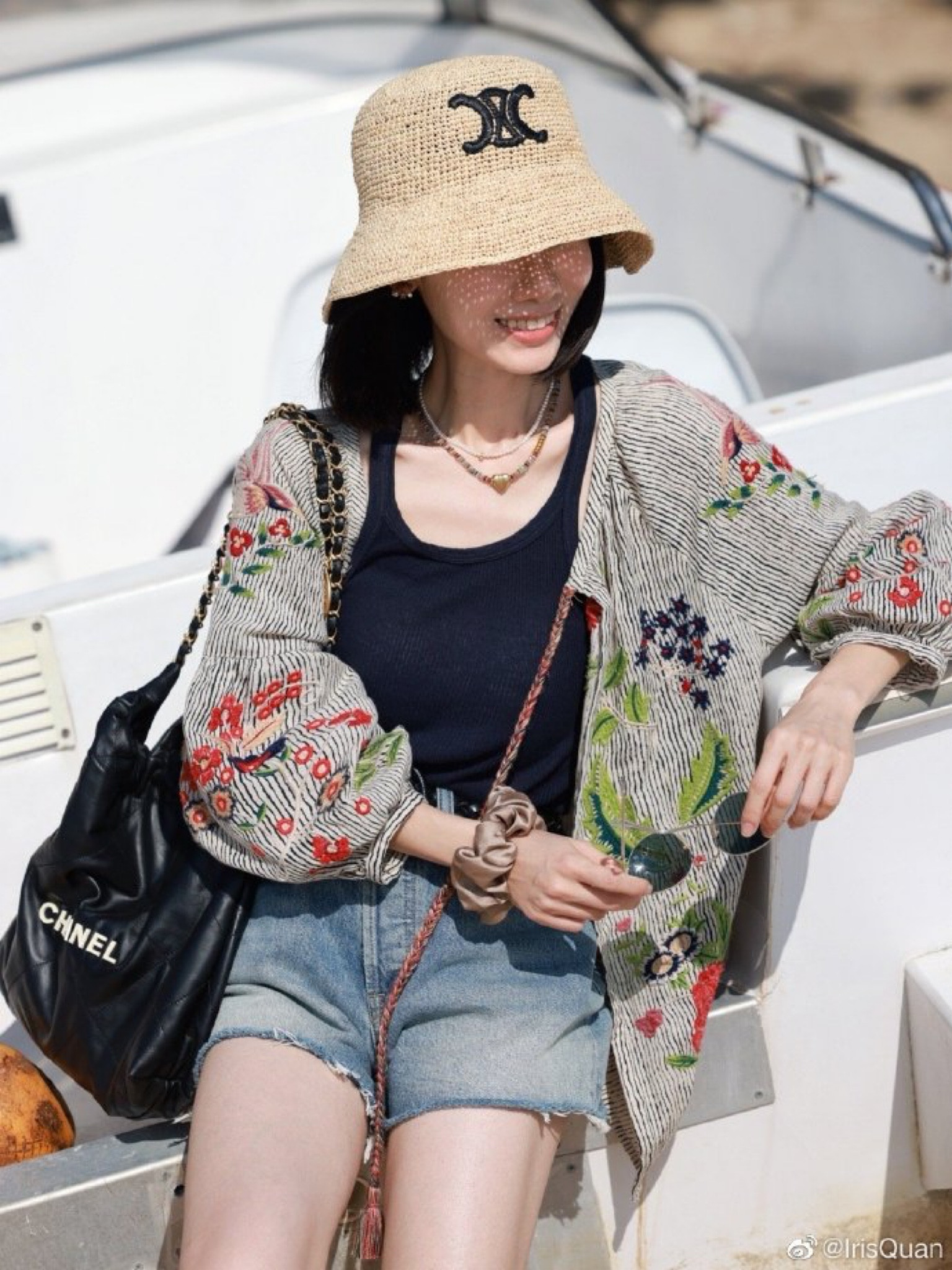 久违的度假感，亚龙湾的碧海幼沙太治愈！
#LTKchina #LTKasia

#LTKstyletip #LTKitbag #LTKshoecrush