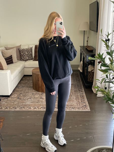 Amazon Activewear Finds: My go to leggings!
Wearing a size small and they come in so many colors
Align dupe/ lulu lemon align dupes/ lulu dupes/ running errands outfit/ new balance outfit/ women’s sneakers 2024/ workout set/ amazon find/ gym outfit/ sneakers casual outfit/ easy outfit ideas/ college outfit/ preppy style/ Women’s Activewear/ casual OOTD/Casual outfit idea/ college class outfit

#LTKSeasonal #LTKU #LTKfitness