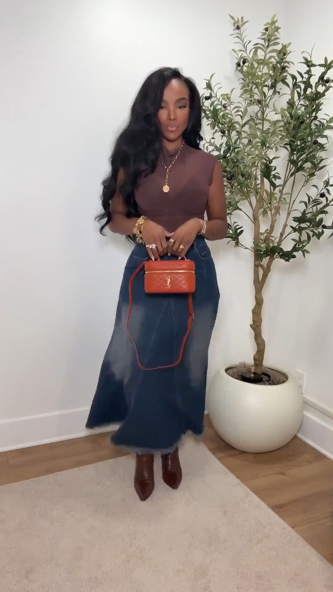 DENIM, BUT MAKE IT FALL 🤎

This denim maxi skirt paired with rich brown tones is such an easy fall outfit. The fitted top, pointed-toe boots and warm-toned bag make the denim feel instantly elevated.

Wearing: Size Small | 5’4” | 140 lbs | 34D-27-40

denim maxi skirt, fall denim outfit, brown fall outfit, denim skirt outfit, fall outfit ideas, casual chic outfit, maxi skirt outfit, brown boots outfit, elevated casual style, women’s fall fashion, petite fall outfit, date night outfit

📲 Download the FREE LTK app & follow me (@kirasfashionfinds).

#LTKPetite #LTKSeasonal