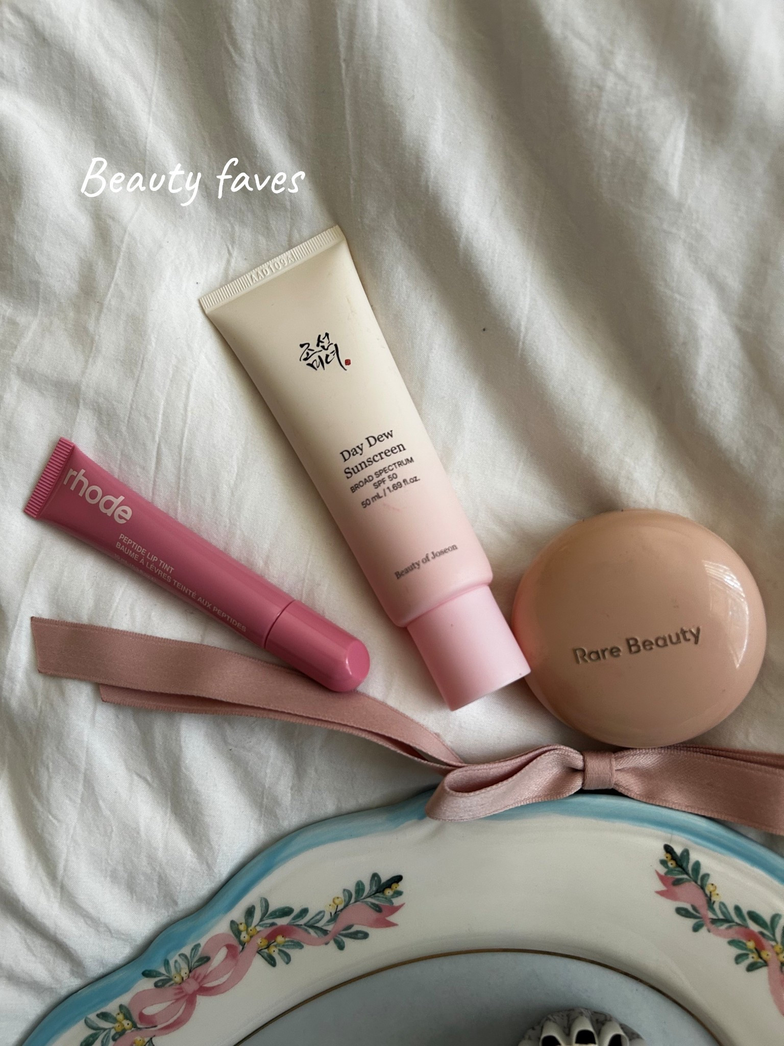 Beauty of Joseon day dew sunscreen
Rhode peptide lip tint nourishing lip gloss in ribbon 
Rare beauty highlighter 
Beauty gifts
Valentine’s Day gifts 
Skincare
Makeup 

#LTKselfcare #LTKGiftGuide #LTKBeauty