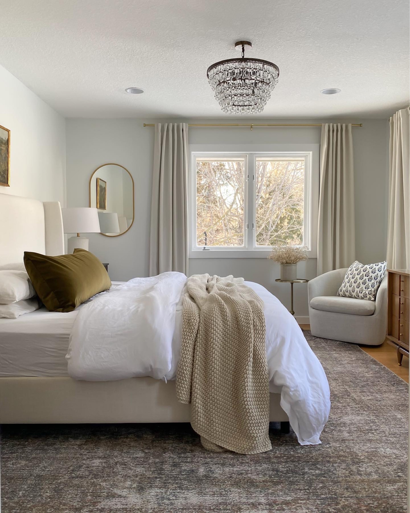 Bedroom sources / crystal chandelier

#LTKsalealert #LTKhome #LTKstyletip