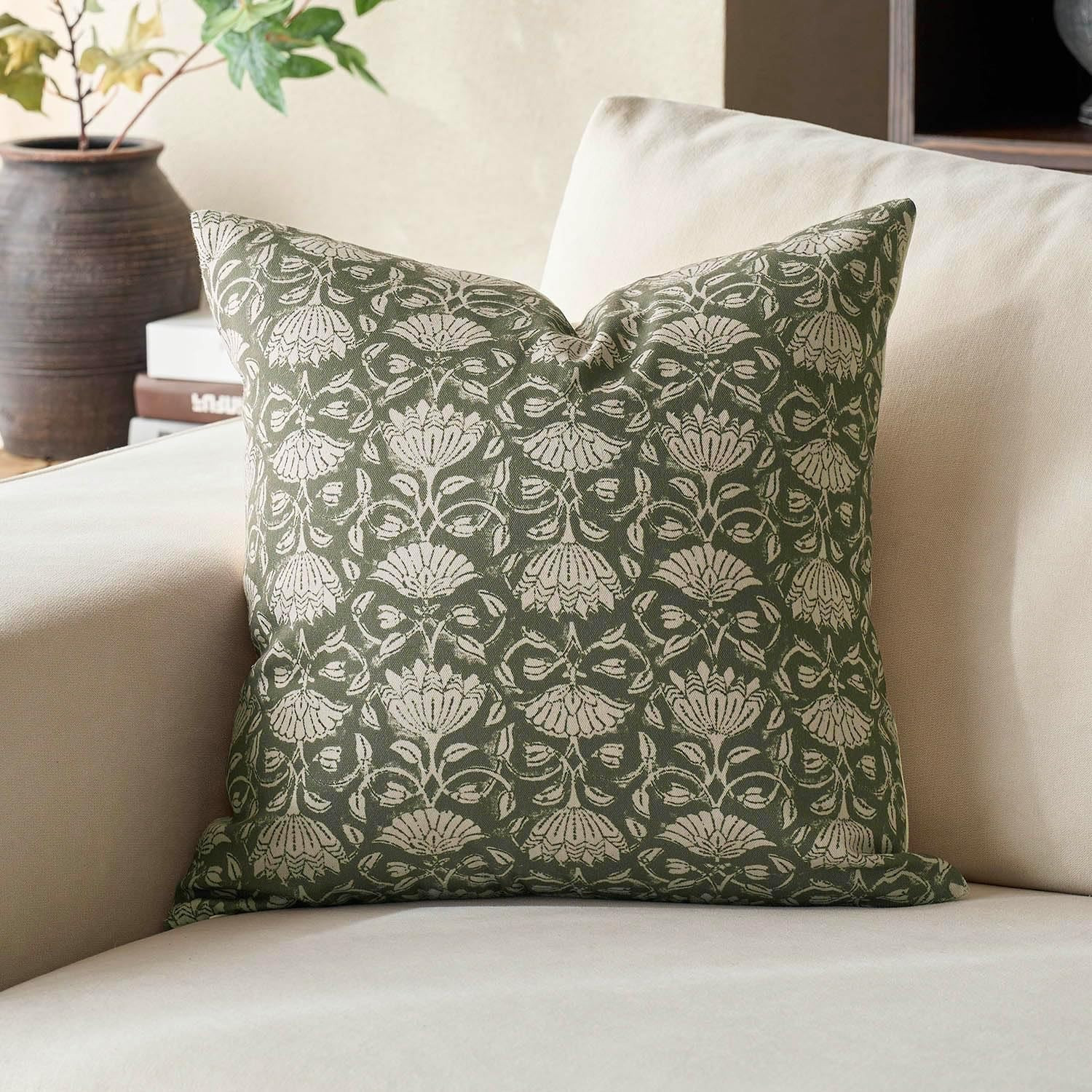 DOMVITUS Floral Pillow Covers 18x18 Decorative Throw Pillow Covers Floral Block Print Farmhouse V... | Amazon (US)