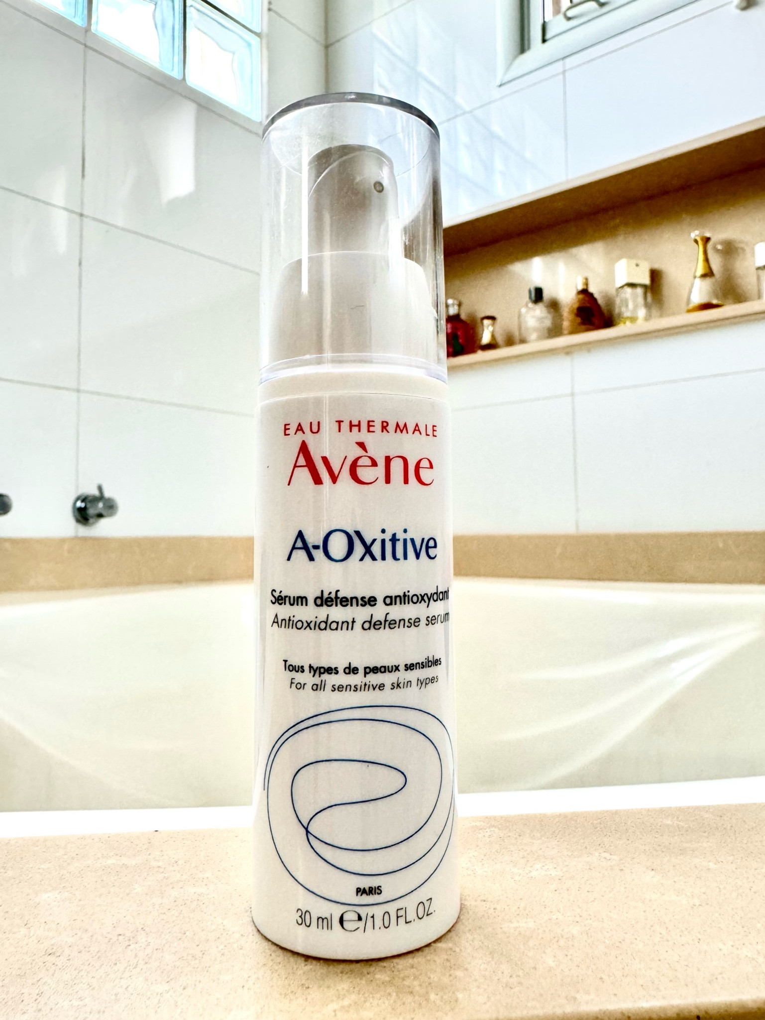 Usar vitamina C na pele faz parte do meu skincare diário e minha escolha é A-Oxitive da Avene: um sérum antioxidante facial com ação anti-idade, desenvolvido para as peles brasileiras. 

Ele contém um complexo AOX Defense que liberta vitaminas C e E ao longo do dia, para uma pele mais firme, uniforme e radiante✨

#avene #aoxitive #serum 

#LTKbrasil #LTKover40 #LTKbeauty