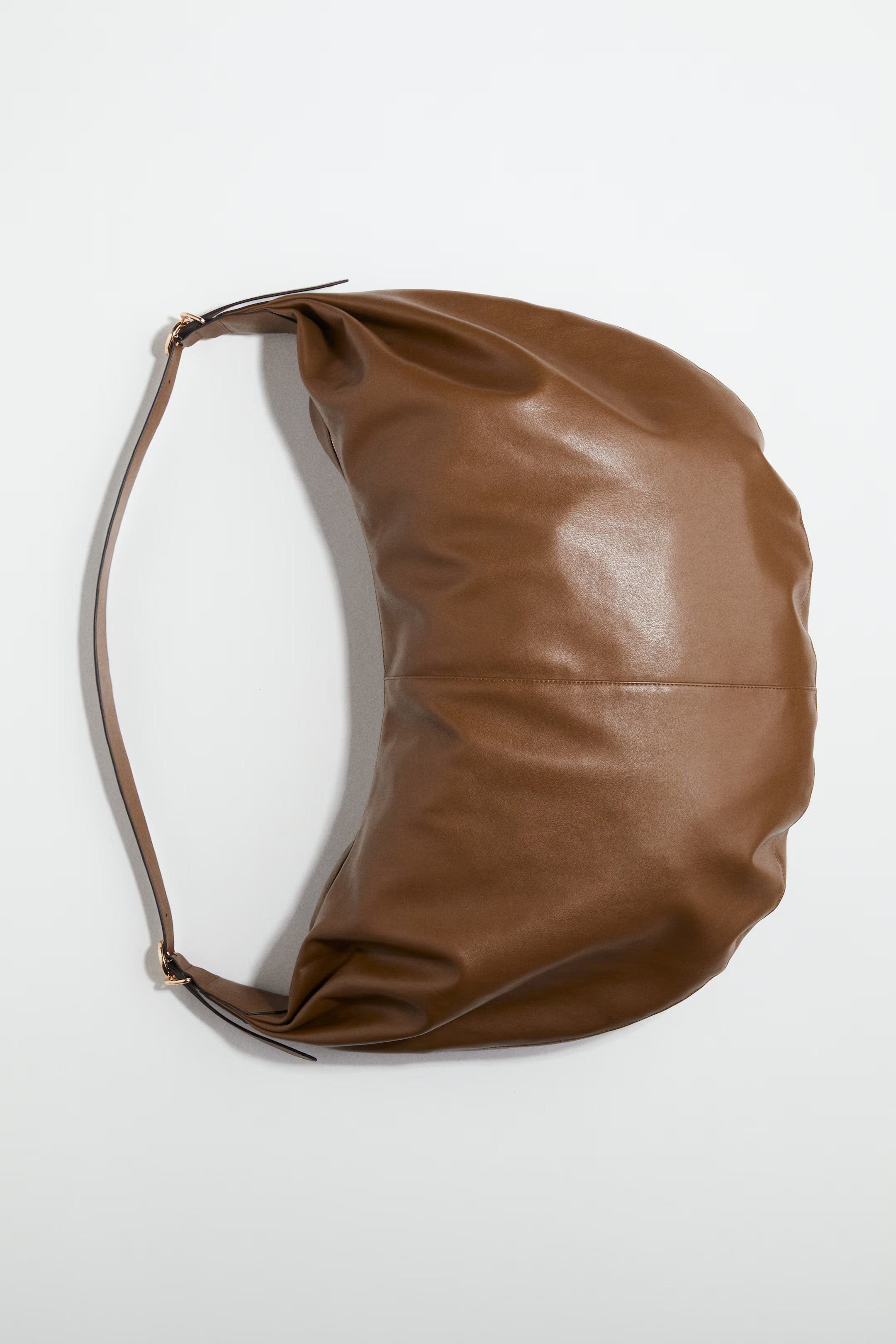 Large slouchy shoulder bag | H&M (UK, MY, IN, SG, PH, TW, HK)