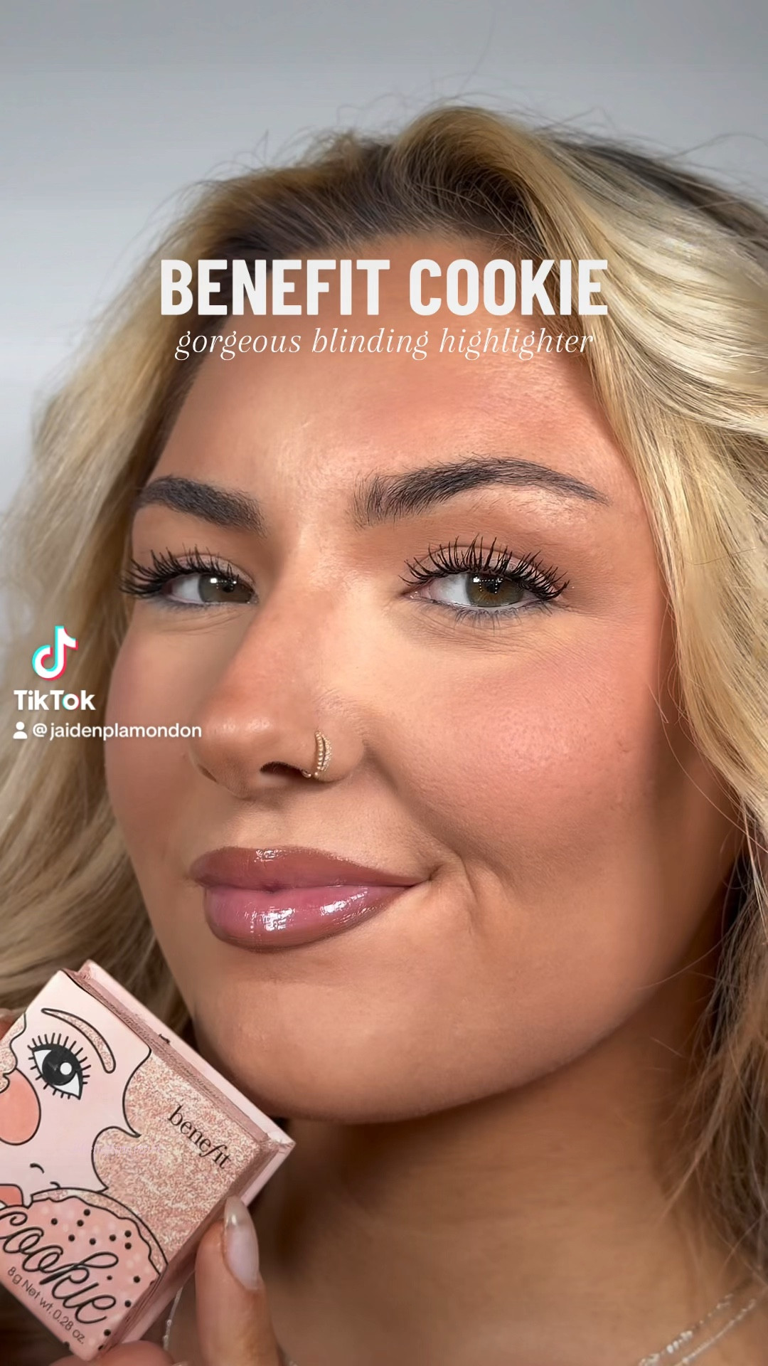 My favorite blinding highlighter! 🤍 The benefit cookie highlighter is the perfect finishing touch to make my makeup pop! ✨ Click below to get yours 🫶🏻

#LTKVideo #LTKBeauty #LTKSummerSales