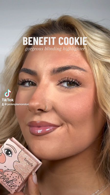 My favorite blinding highlighter! 🤍 The benefit cookie highlighter is the perfect finishing touch to make my makeup pop! ✨ Click below to get yours 🫶🏻

#LTKVideo #LTKBeauty #LTKSummerSales