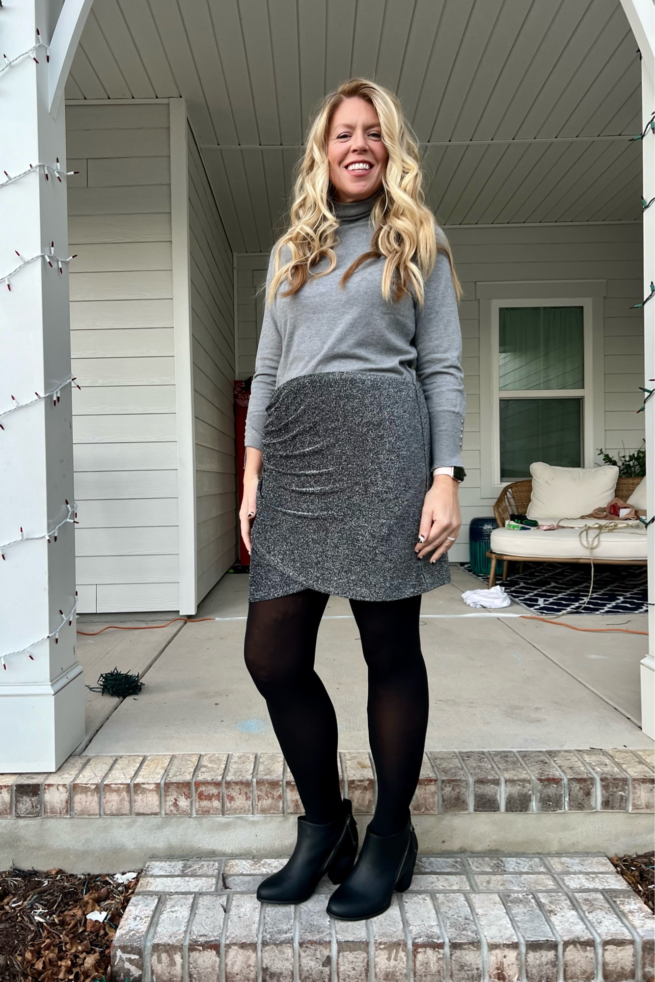 Happy New Years lovies!! 

#LTKHoliday #LTKparties #LTKmidsize