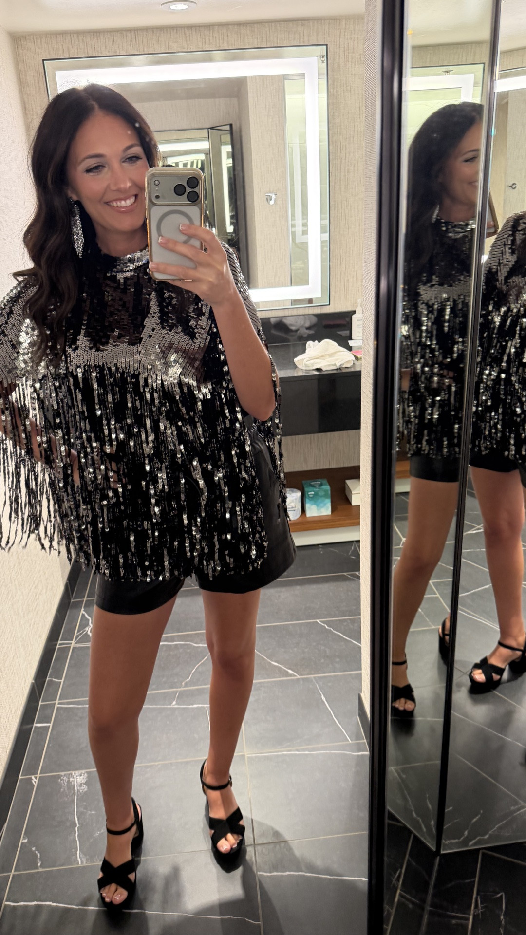 Old Dominion in Vegas 🖤

#vegas #lasvegas #olddominion #countryconcert #fringe #sequins

#LTKootd #LTKdayinmylife #LTKgrwm