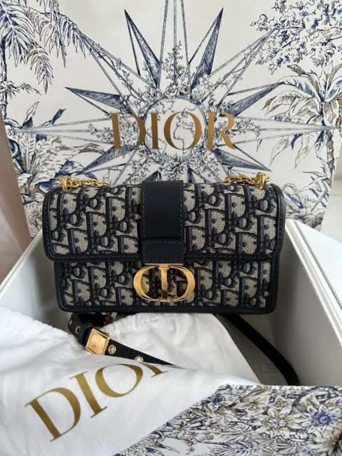 Dior 30 Montaigne East-West Black Bag