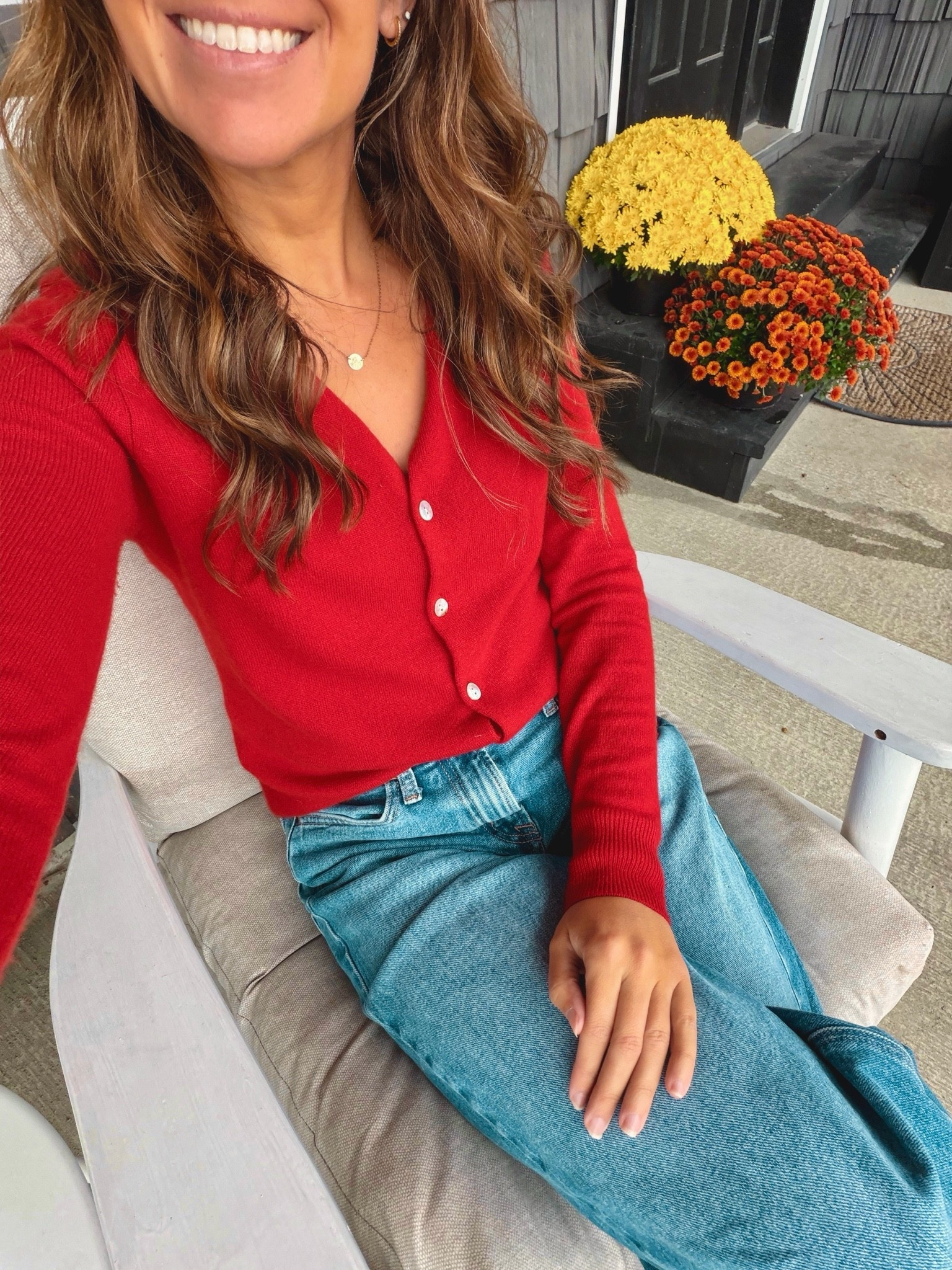 waiting for the school bus 🚌♥️

xs in my cardigan (also linked a bunch of similar ones!) 24 short/petite in my jeans, and 6 in my blundstone boots
