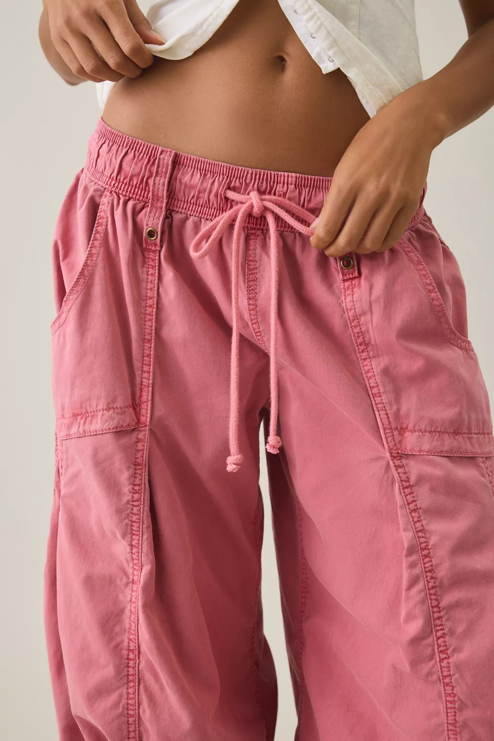 BDG Sunridge Mid-Rise Cargo Balloon Pants | Urban Outfitters (US and RoW)