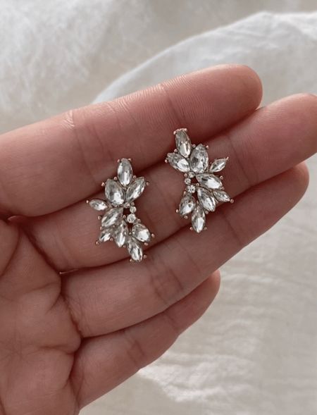 prettiest drop earrings ✨🤍

•
•
Bridal, bride, bridal earrings, drop earrings, studs, Diamond earrings,  crystal earrings 

#LTKunder100 #LTKsalealert #LTKwedding