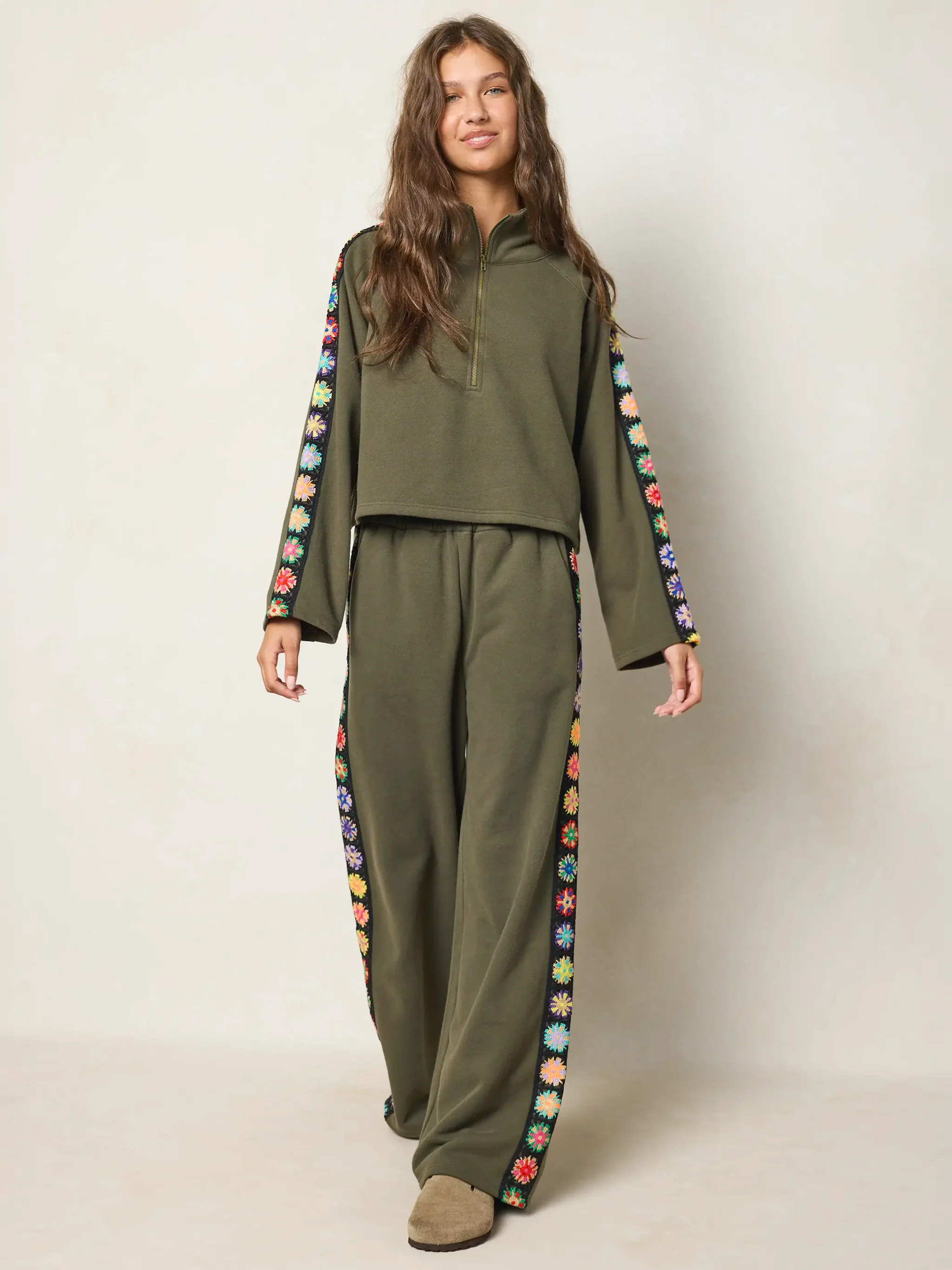 Lyvie Trim Sweatpants | Natural Life