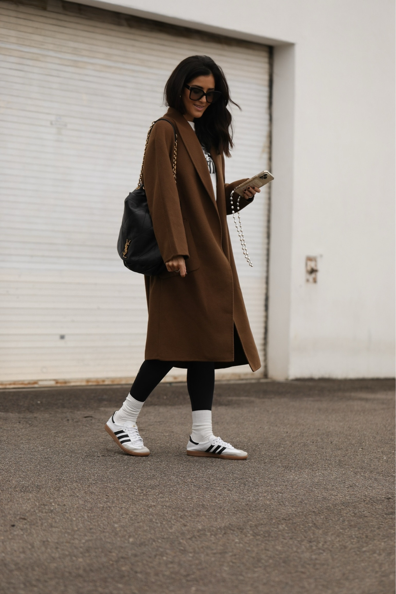 This coat has been on repeat! I'm just shy of 5-7" wearing the size XS leggings from Vuori that are soo soft on the skin!... #StylinByAylin #Aylin

#LTKstyletip #LTKSeasonal #LTKbeauty