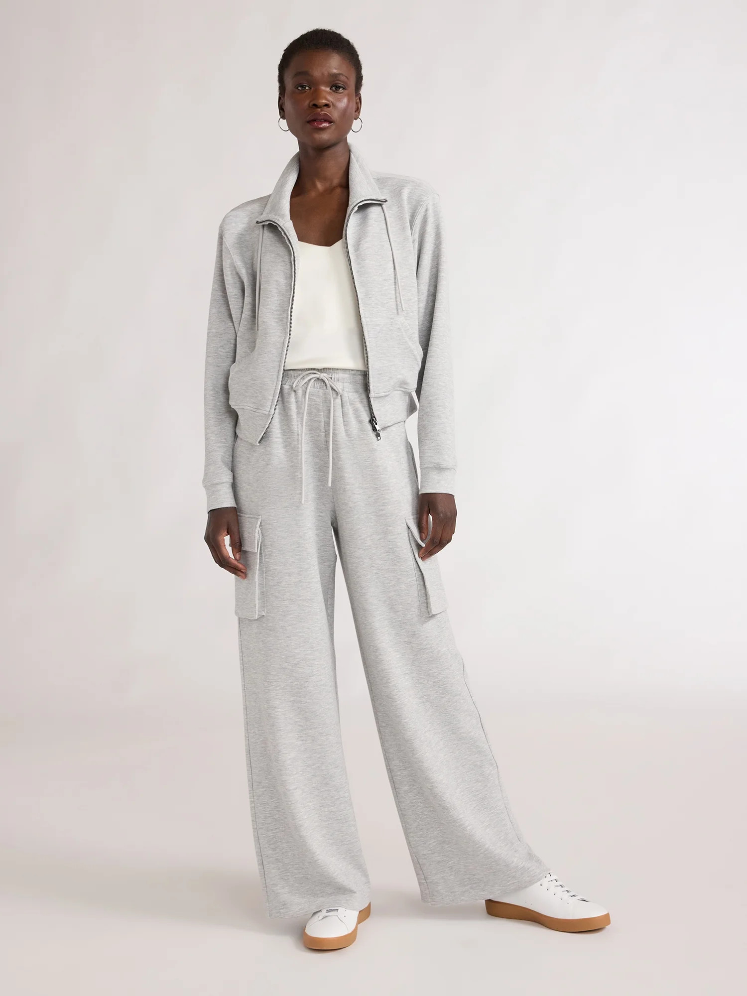 Scoop Women’s and Women’s Plus Ultimate ScubaKnit Wide Leg Cargo Sweatpants, Sizes XS-4X | Walmart (US)