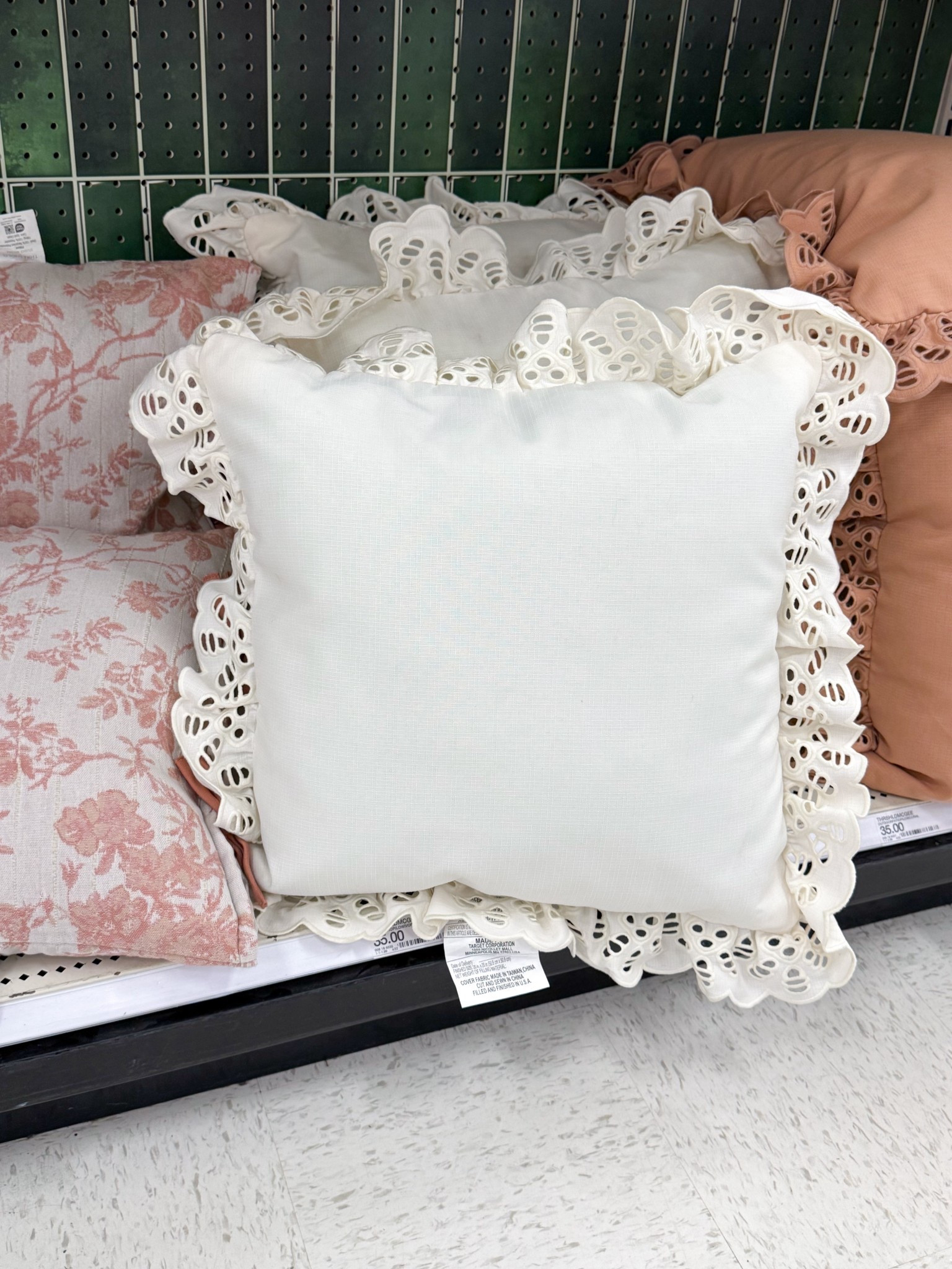 Outdoor Pillows

target home, outdoor dining, summer home 

#LTKSaleAlert #LTKHome #LTKSeasonal