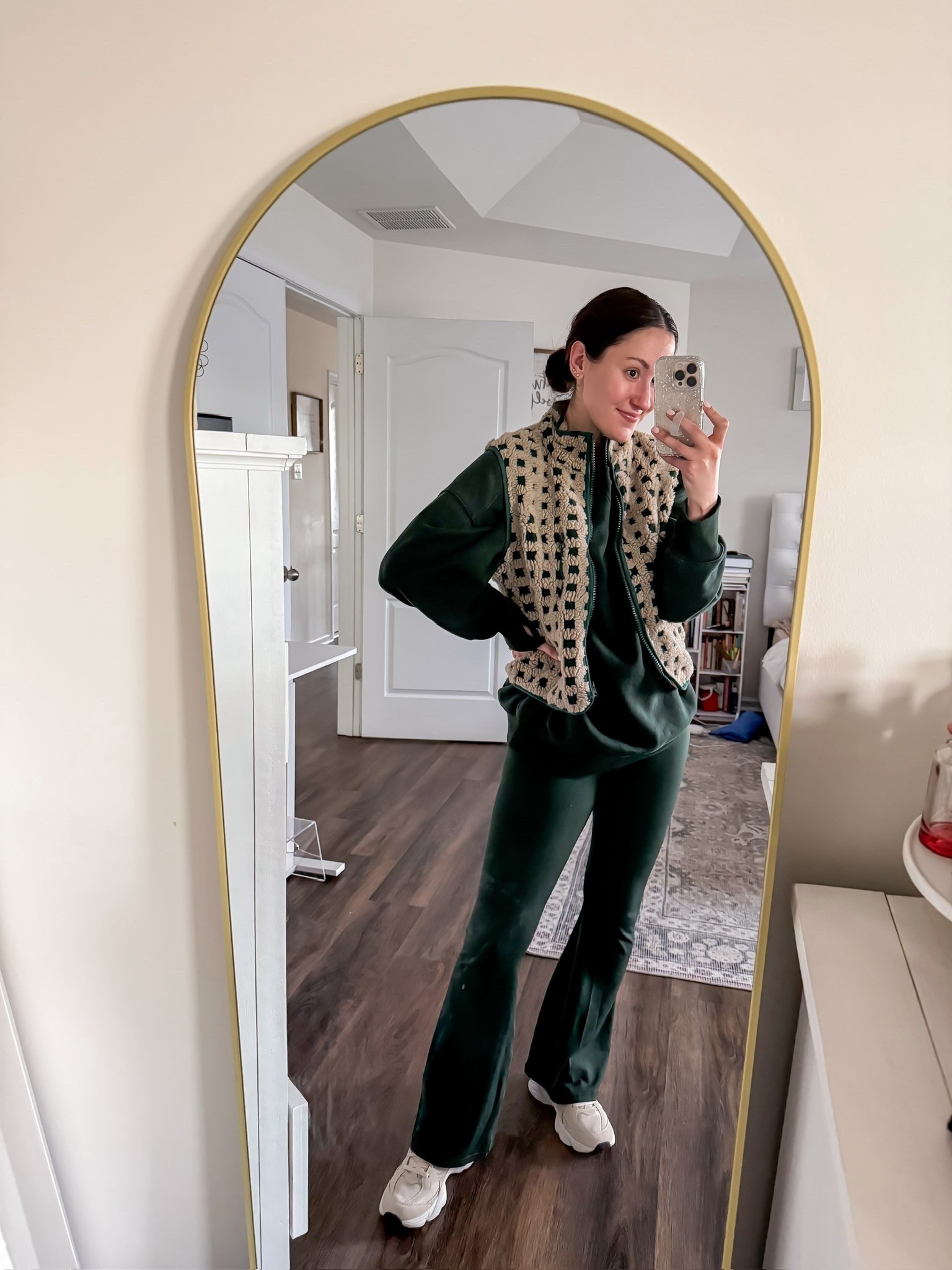 Spring outfit with fuzzy vest from Amazon 

#LTKootd #LTKSeasonal