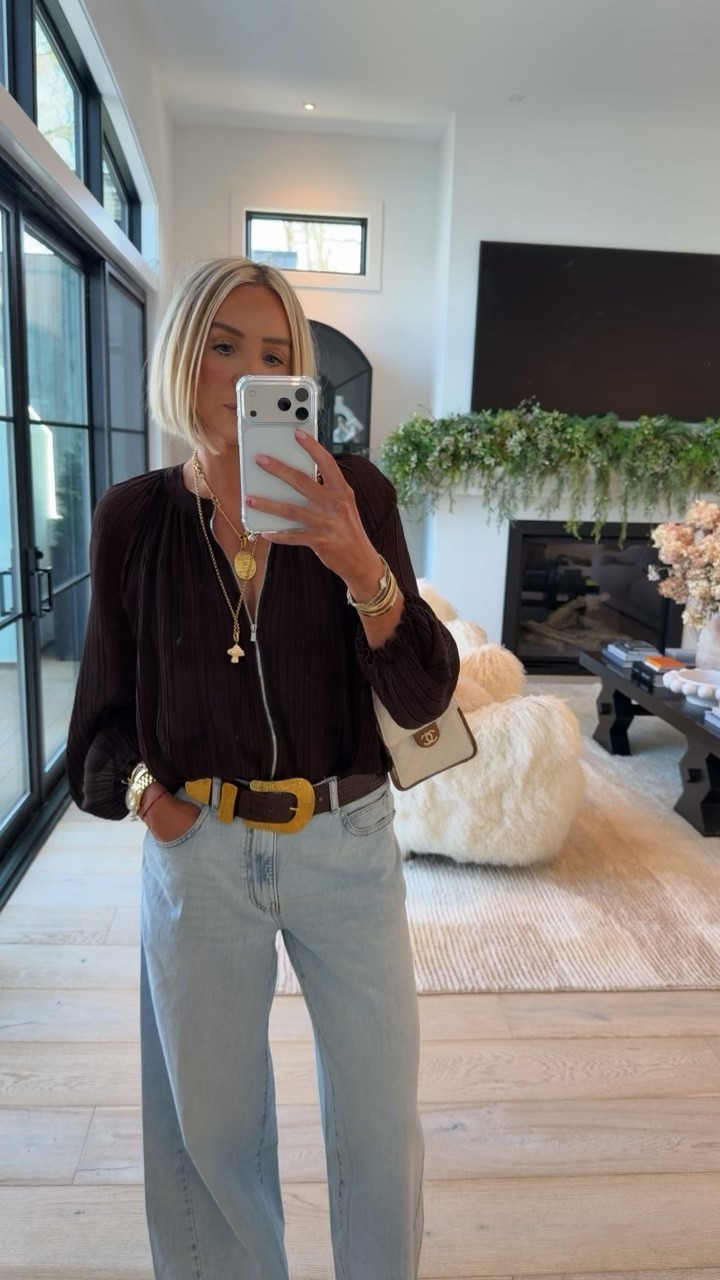 Most loved from Zara … this top is a must 😍