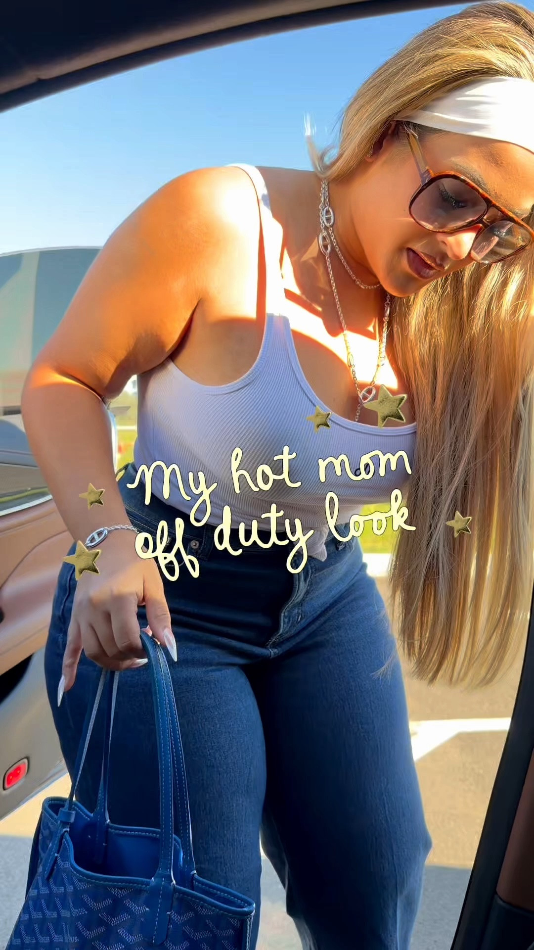 Today’s hot mom off duty look

#LTKgrwm #LTKootd