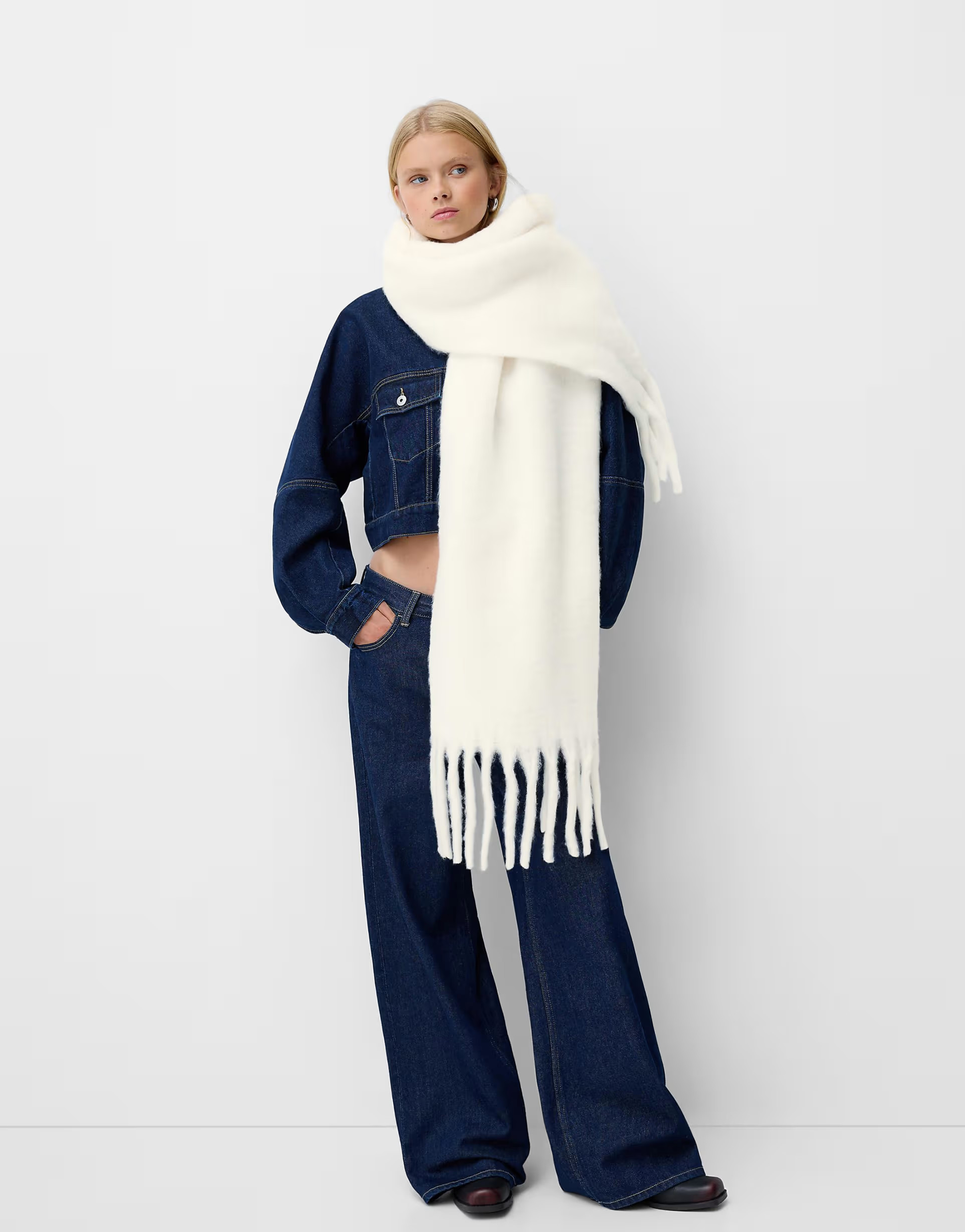 Bershka Solid-coloured scarf in cream | ASOS (Global)
