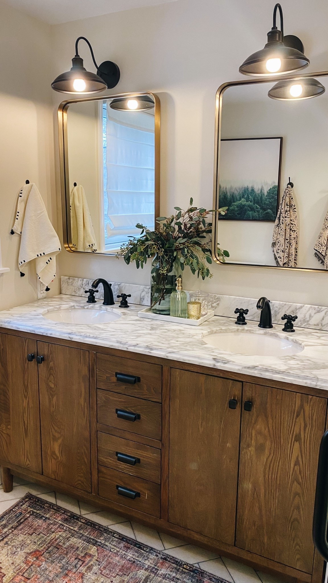 This bathroom may still be one of my favorite rooms in the house! We renovated it years ago, and I still love the feel of the space every time I come in here. I love to change out the items on the bathroom vanity ever so often to keep it fresh — see my post on how to accessorize a bathroom vanity (link in bio!)

#bathroomvanity #bathroomcounter #bathroomaccessories #bathroomcountertop #bathroomvanityaccessories #homestyling #homedesign #interiordesign

#LTKHome