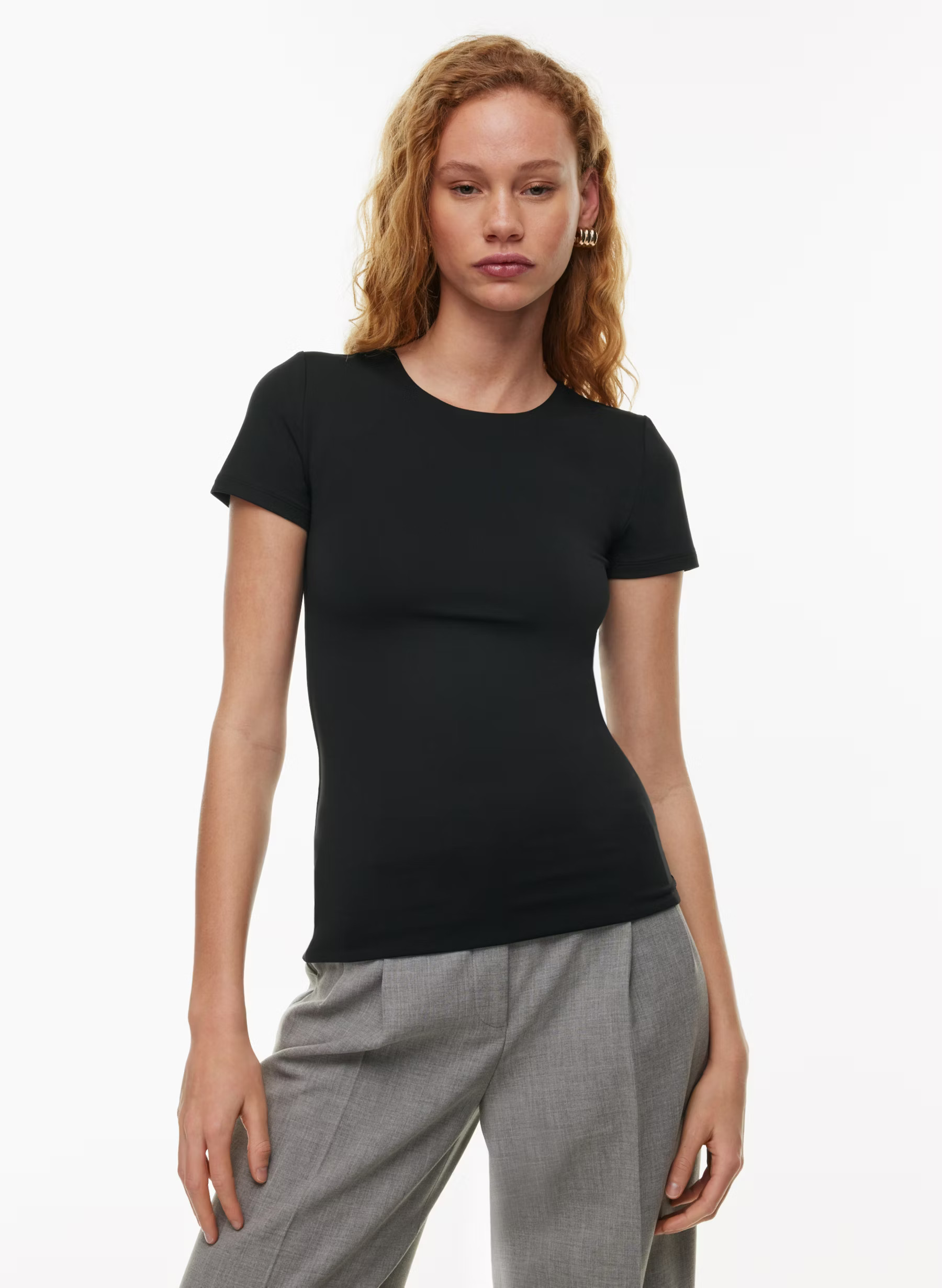 CONTOUR CREW HIP T-SHIRT | Aritzia