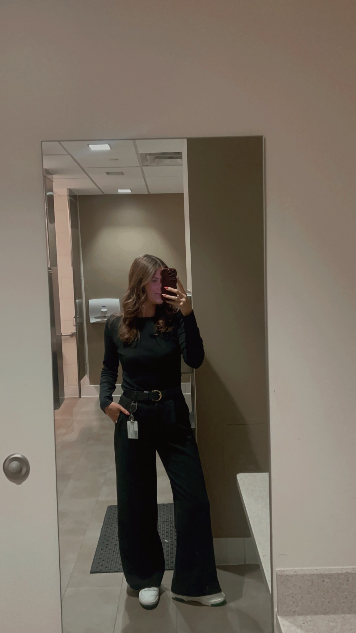 office OOTD 🖤

Workwear, office outfit, office fashion

#LTKWorkwear #LTKFindsUnder50