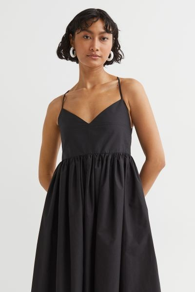 V-neck cotton dress | H&M (UK, MY, IN, SG, PH, TW, HK)